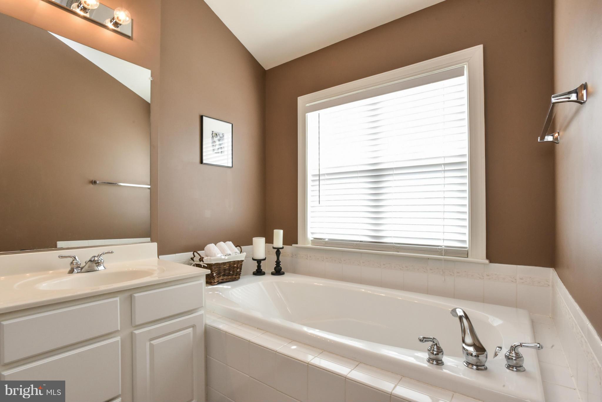 BLOOMS MILL - Residential