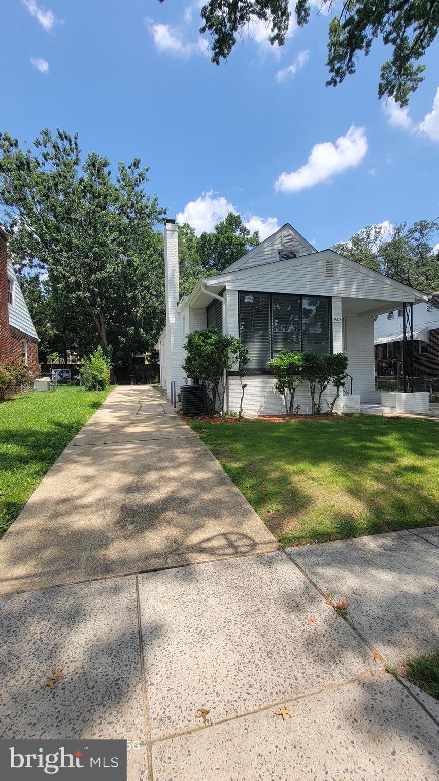 QUEENS CHAPEL MANOR - Residential