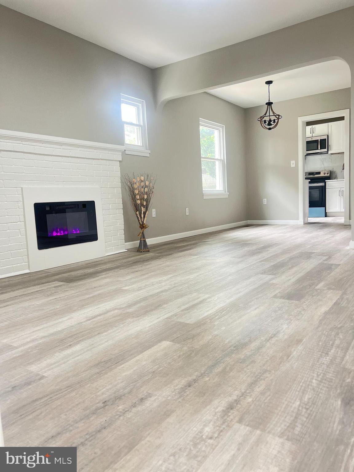 QUEENS CHAPEL MANOR - Residential