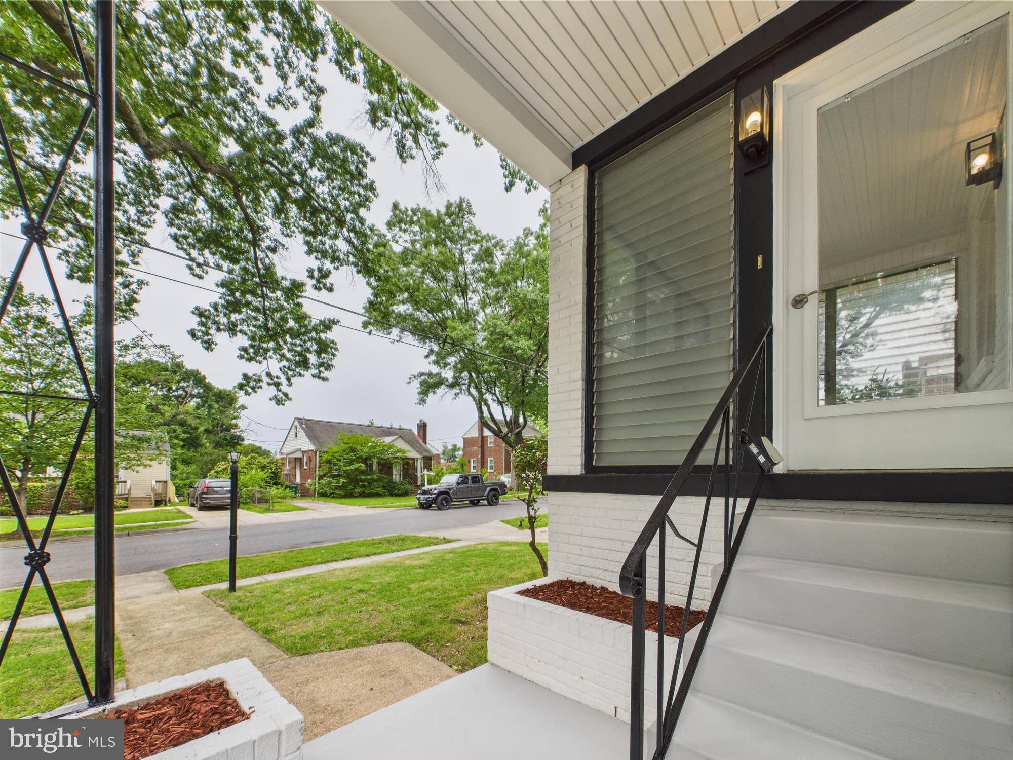 QUEENS CHAPEL MANOR - Residential