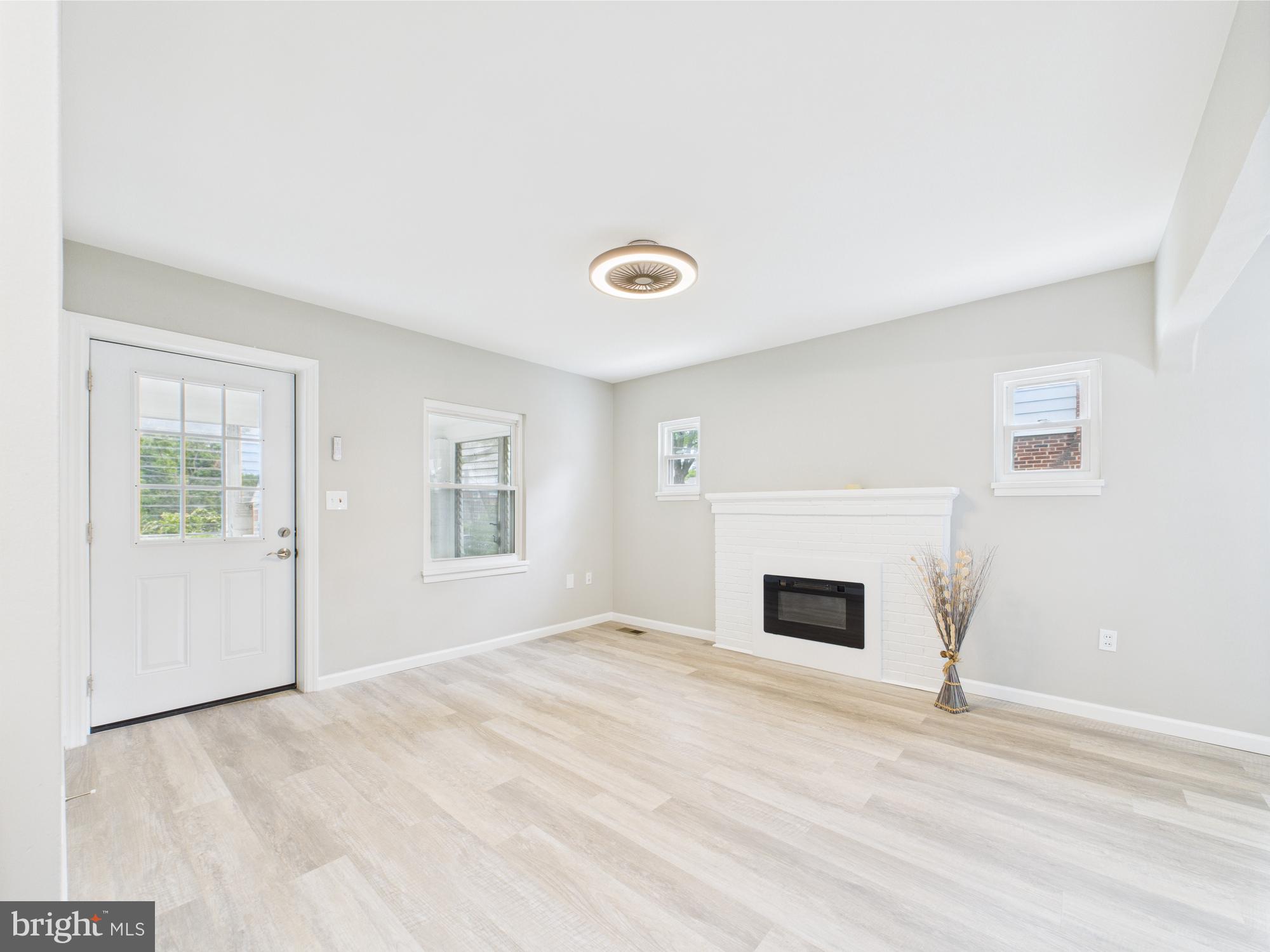 QUEENS CHAPEL MANOR - Residential