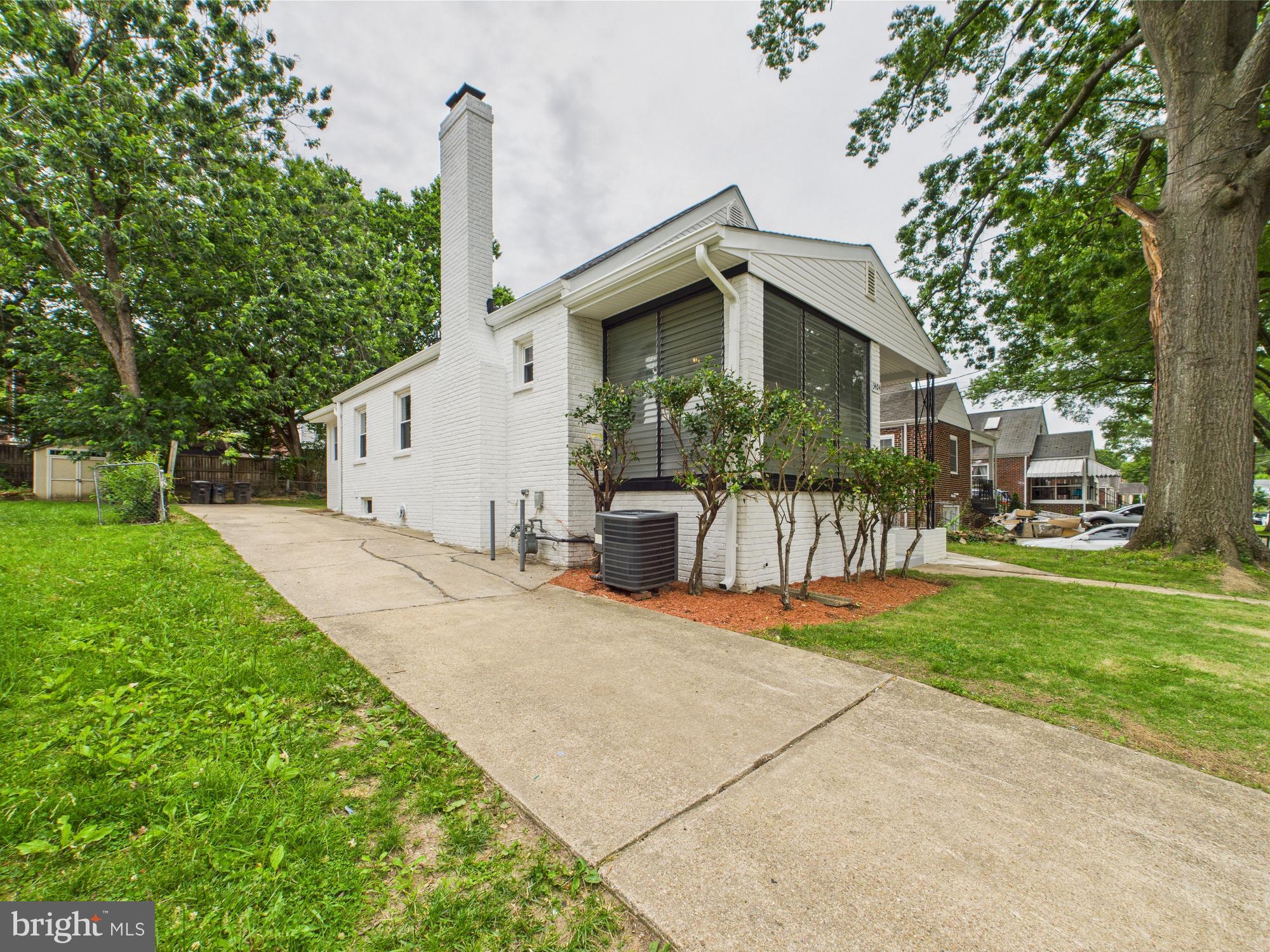 QUEENS CHAPEL MANOR - Residential