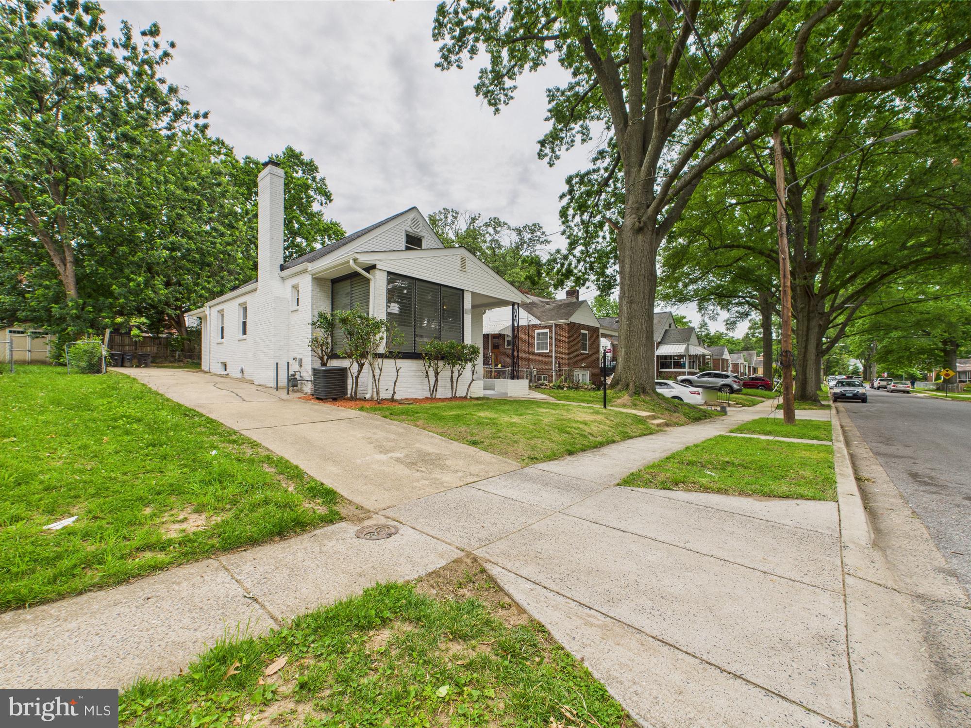 QUEENS CHAPEL MANOR - Residential