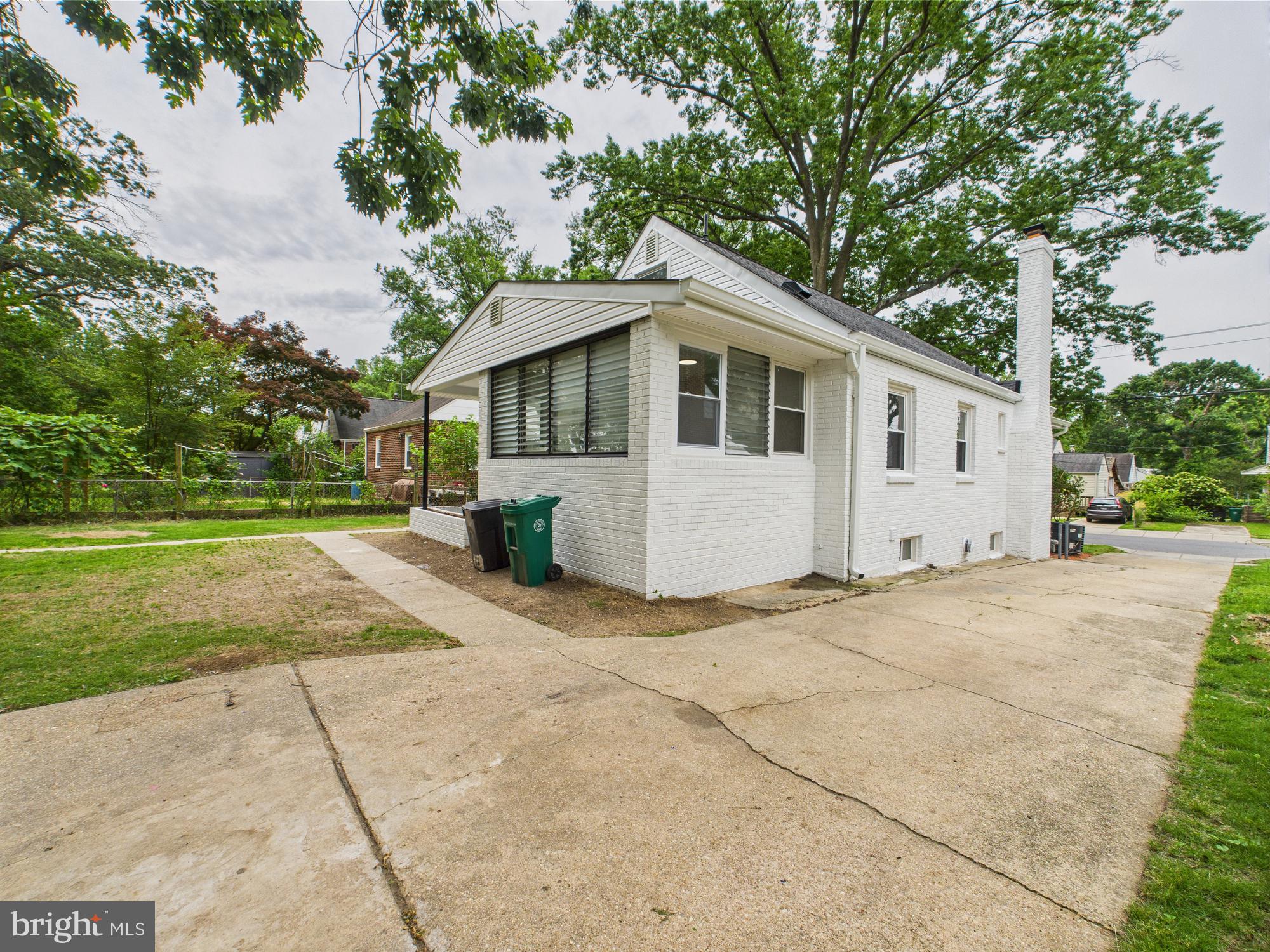 QUEENS CHAPEL MANOR - Residential