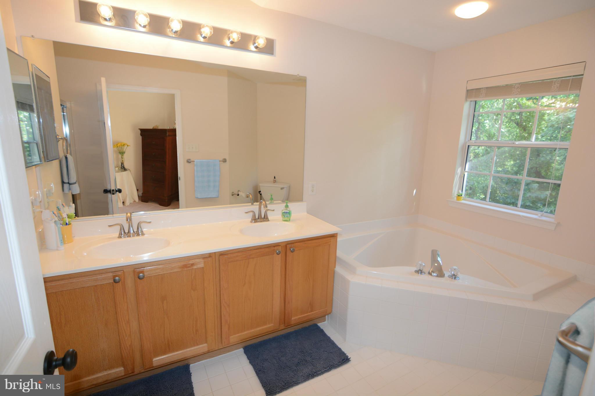 PINEY ORCHARD - Residential