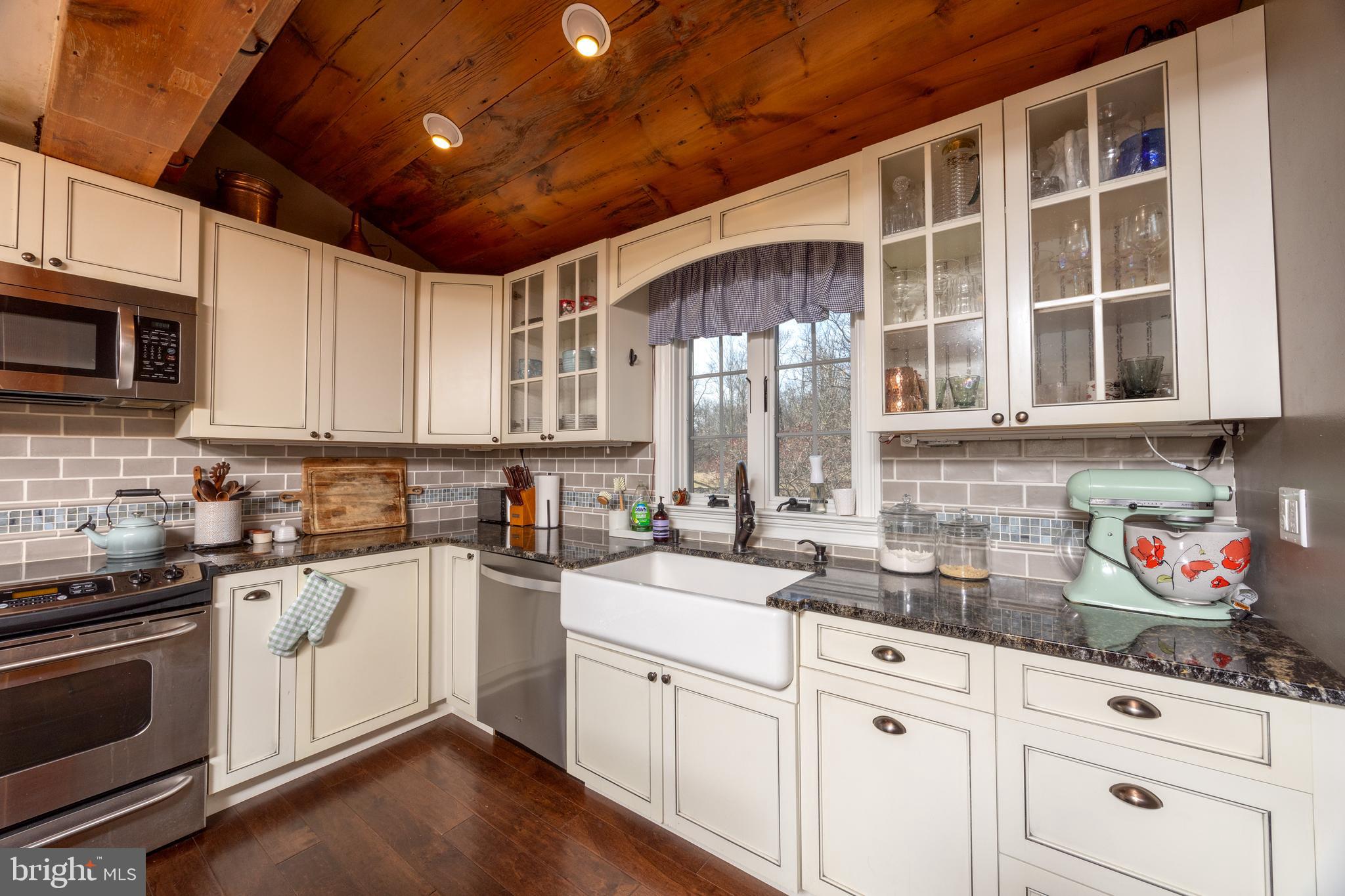 CHESTNUT RIDGE ACR - Residential