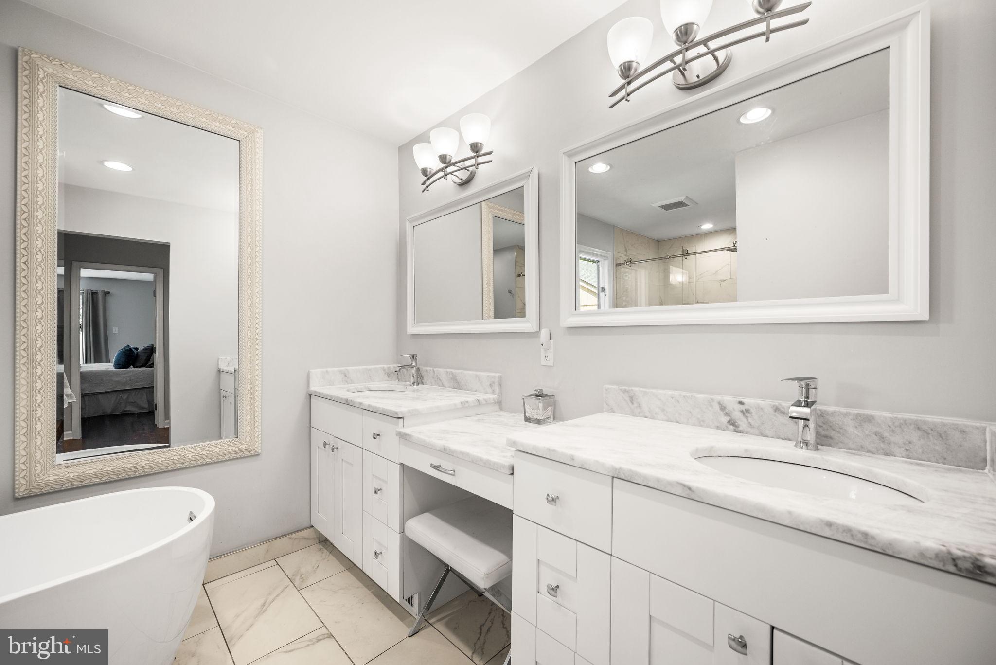 TOFT WOODS - Residential