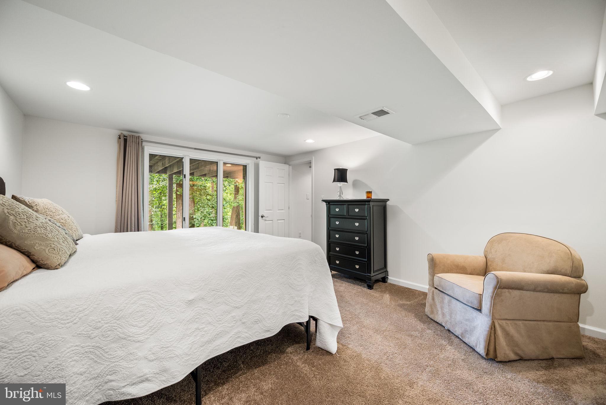 TOFT WOODS - Residential