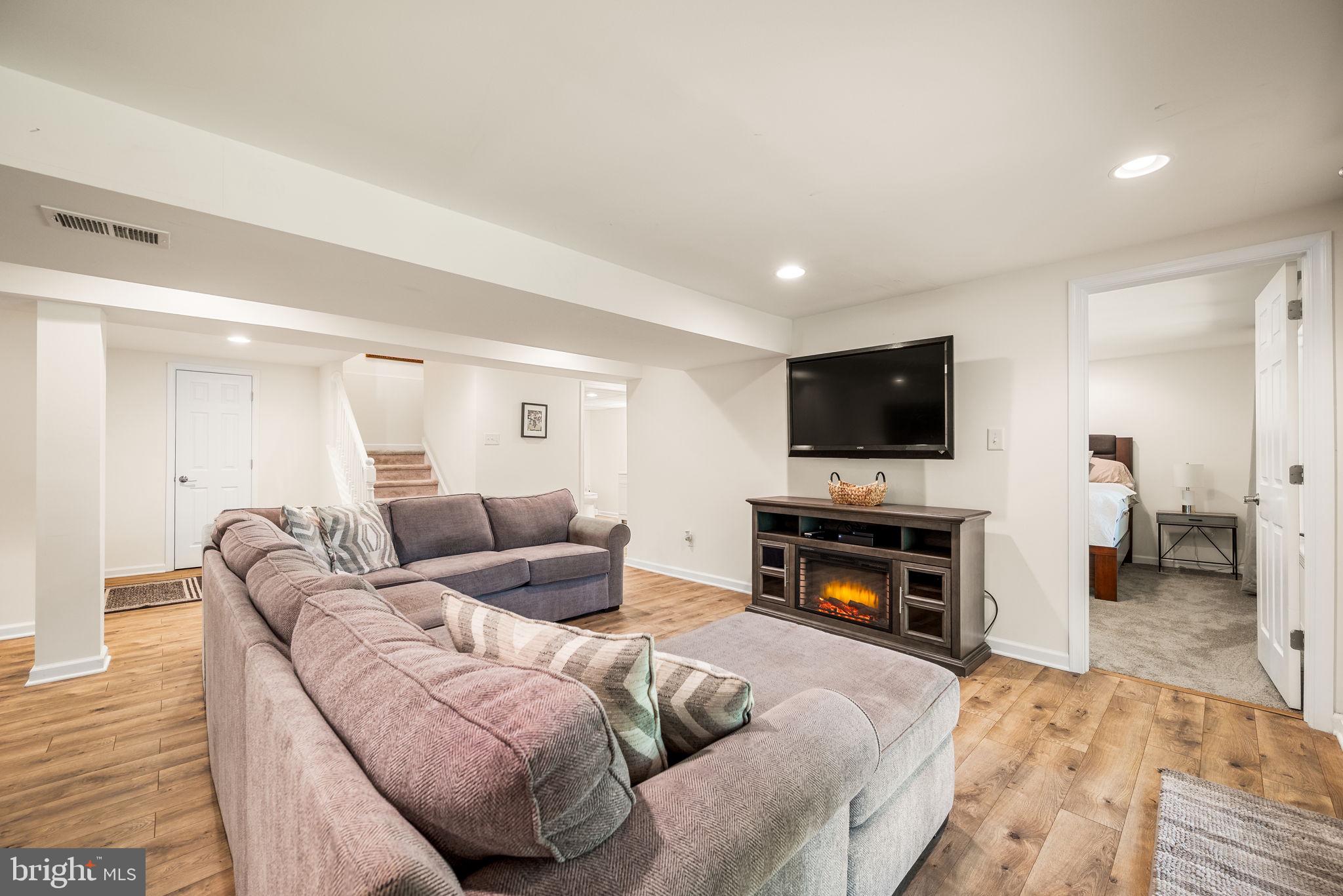 TOFT WOODS - Residential