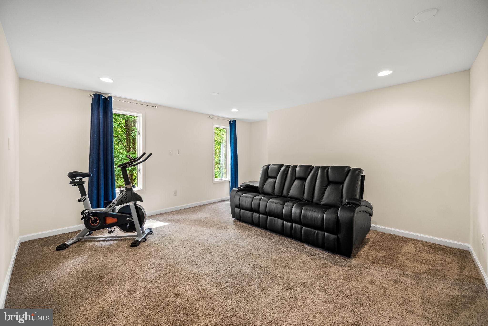 TOFT WOODS - Residential