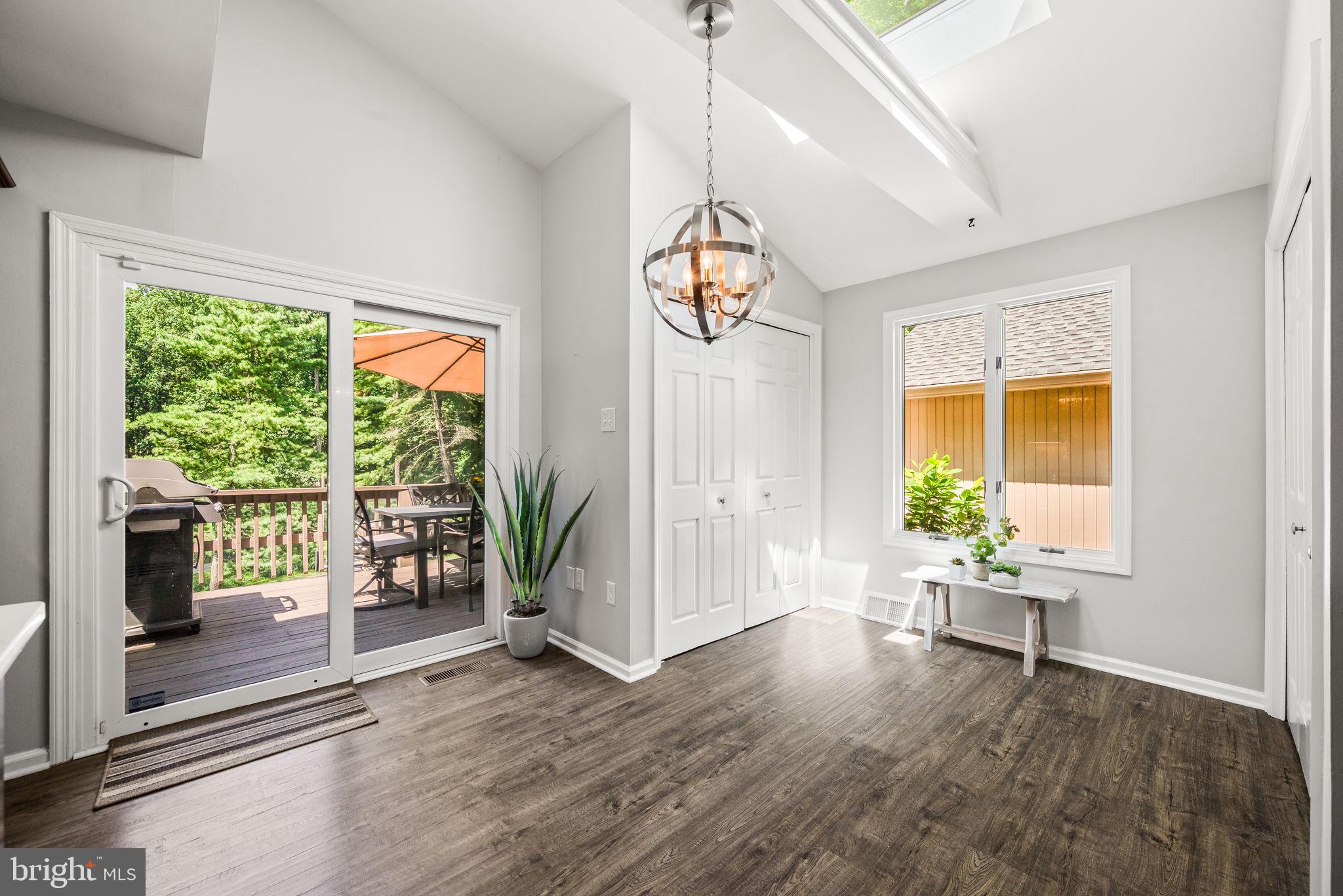 TOFT WOODS - Residential