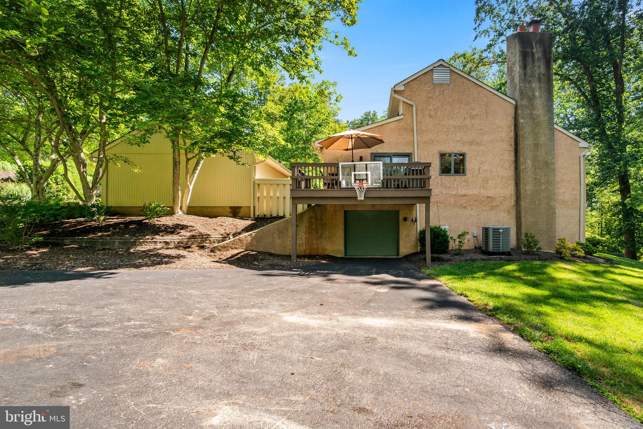 TOFT WOODS - Residential