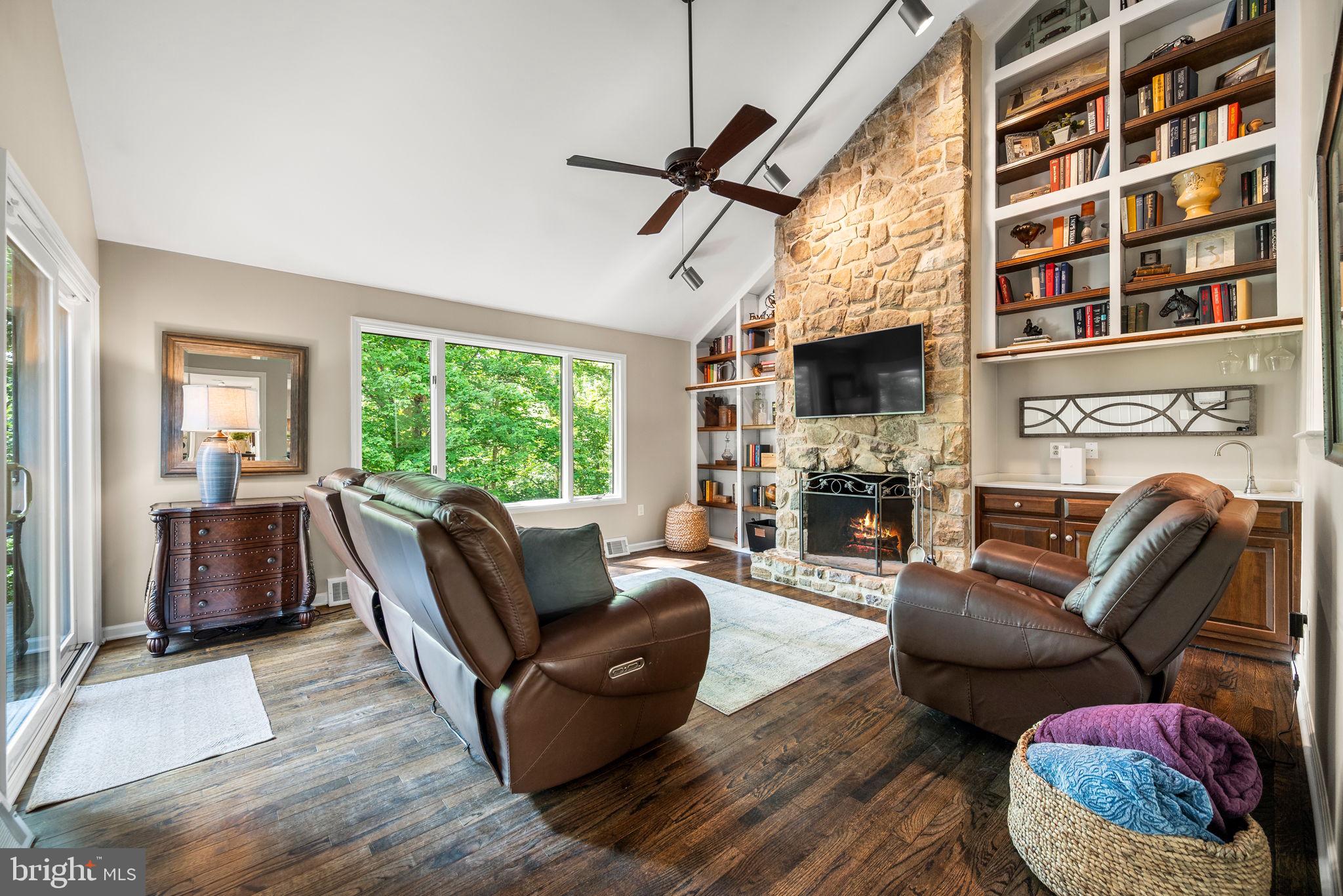 TOFT WOODS - Residential