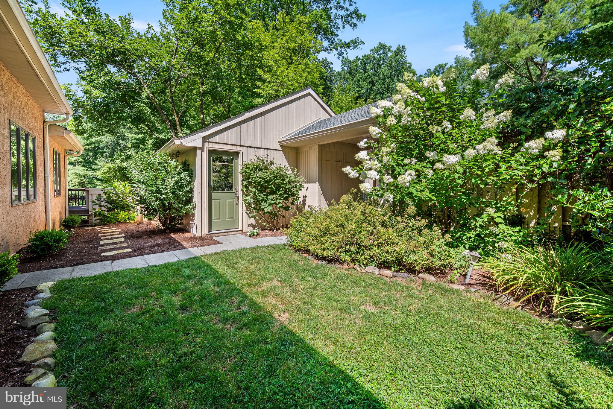 50 TOFT WOODS WAY