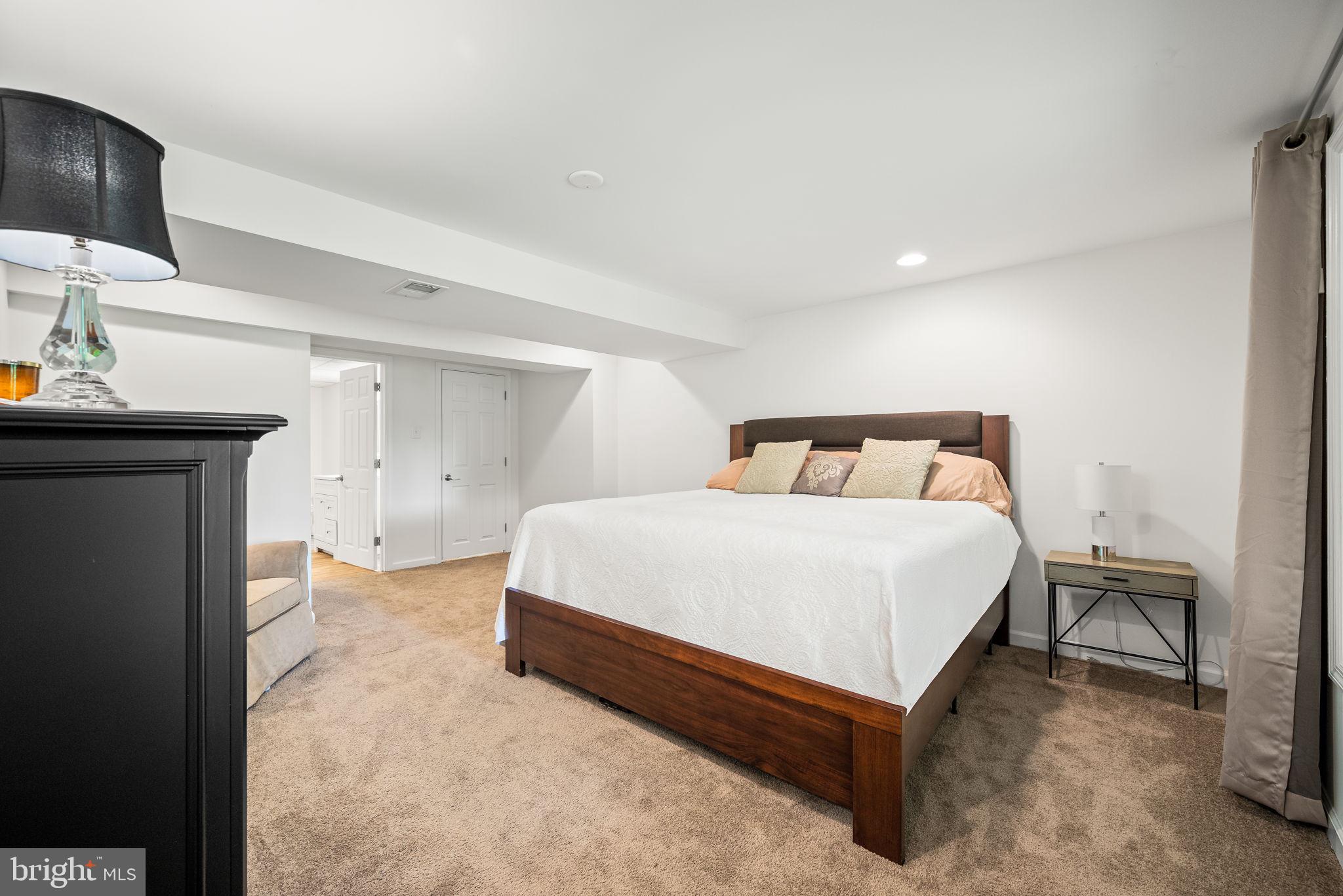 TOFT WOODS - Residential