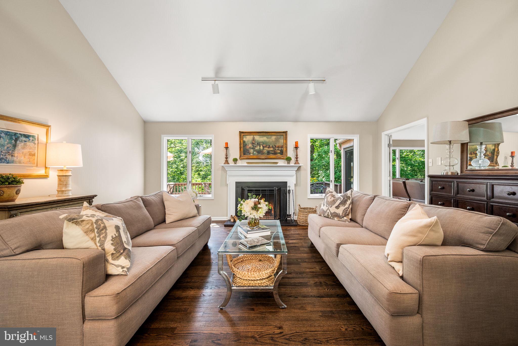 TOFT WOODS - Residential