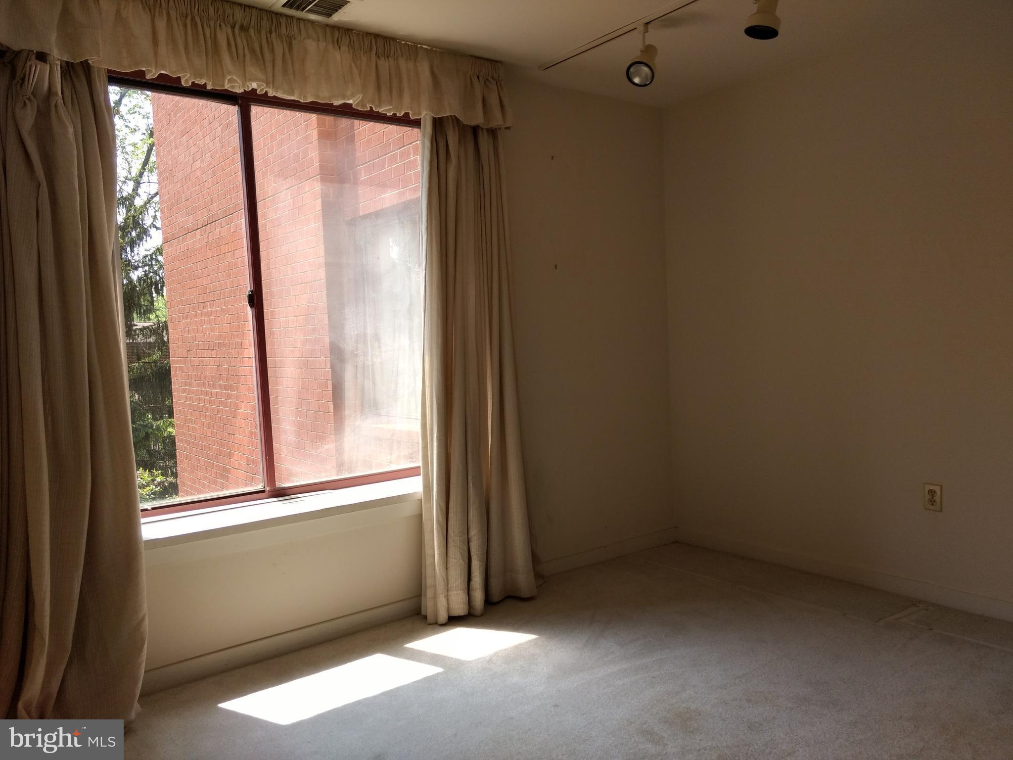 ANNEN WOODS - Residential