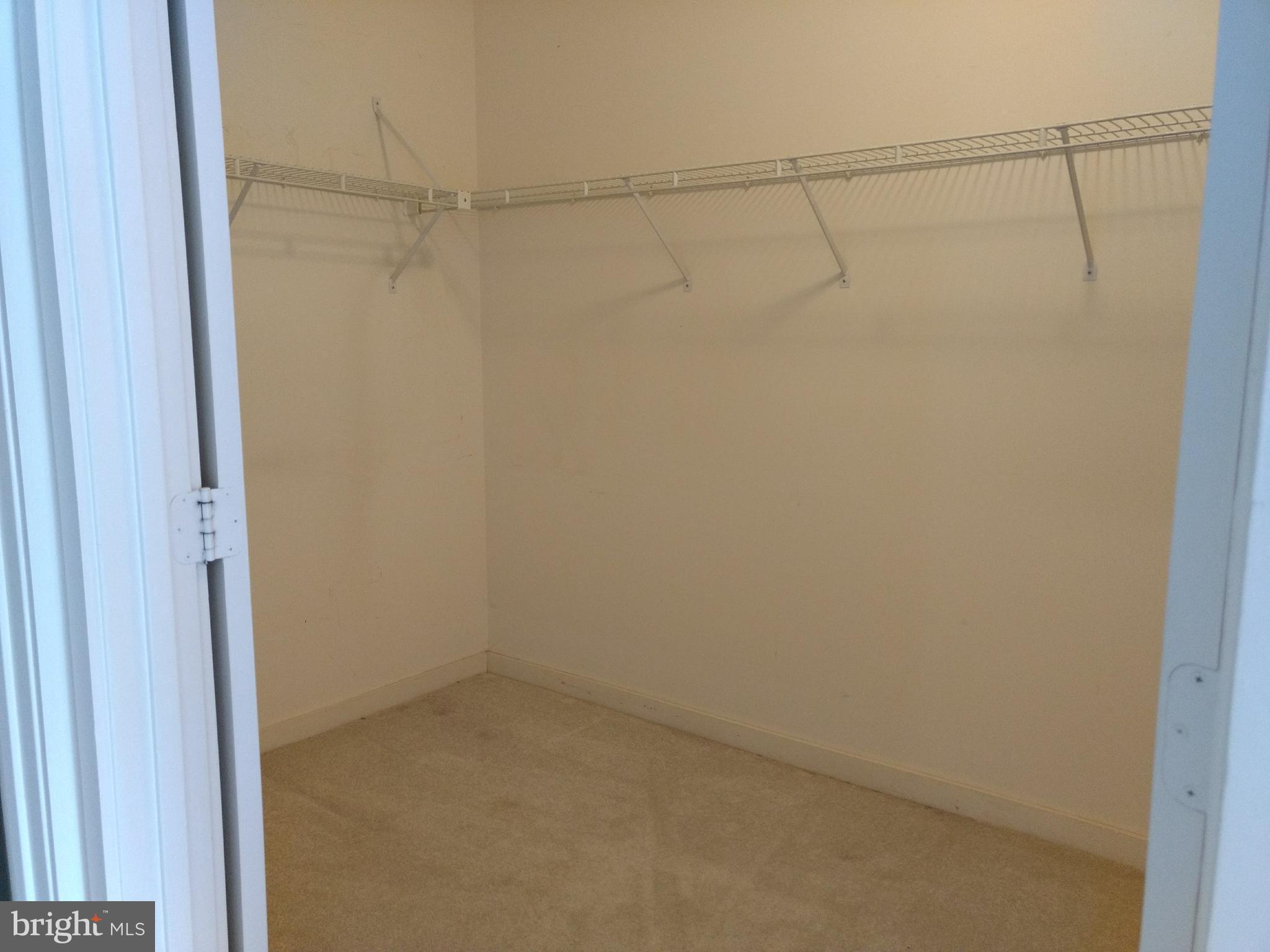 ANNEN WOODS - Residential