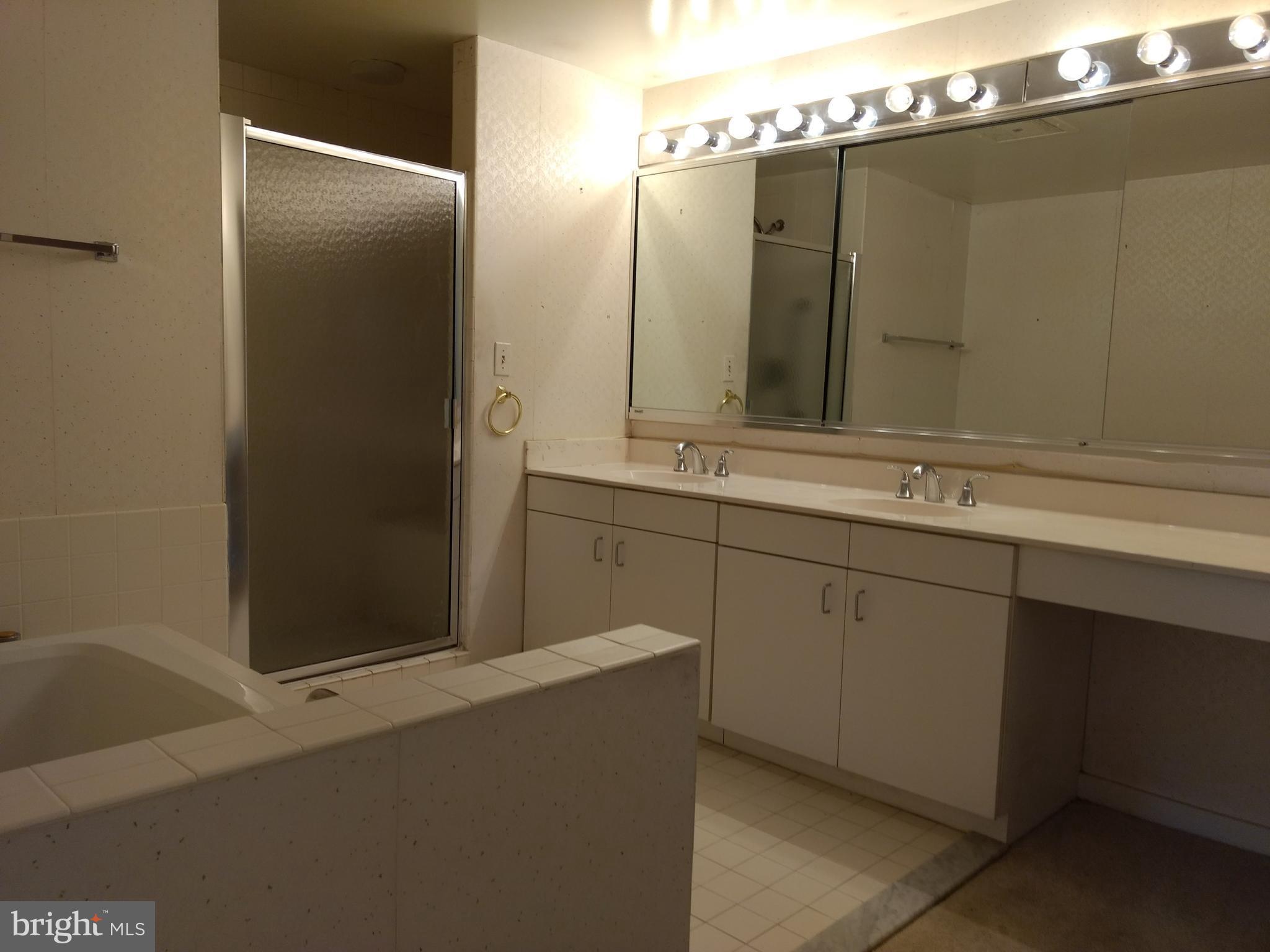 ANNEN WOODS - Residential