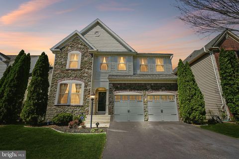 Homes For Sale - 8716 Raleigh Mews<br/> Prince William County, GAINESVILLE, VA 20155