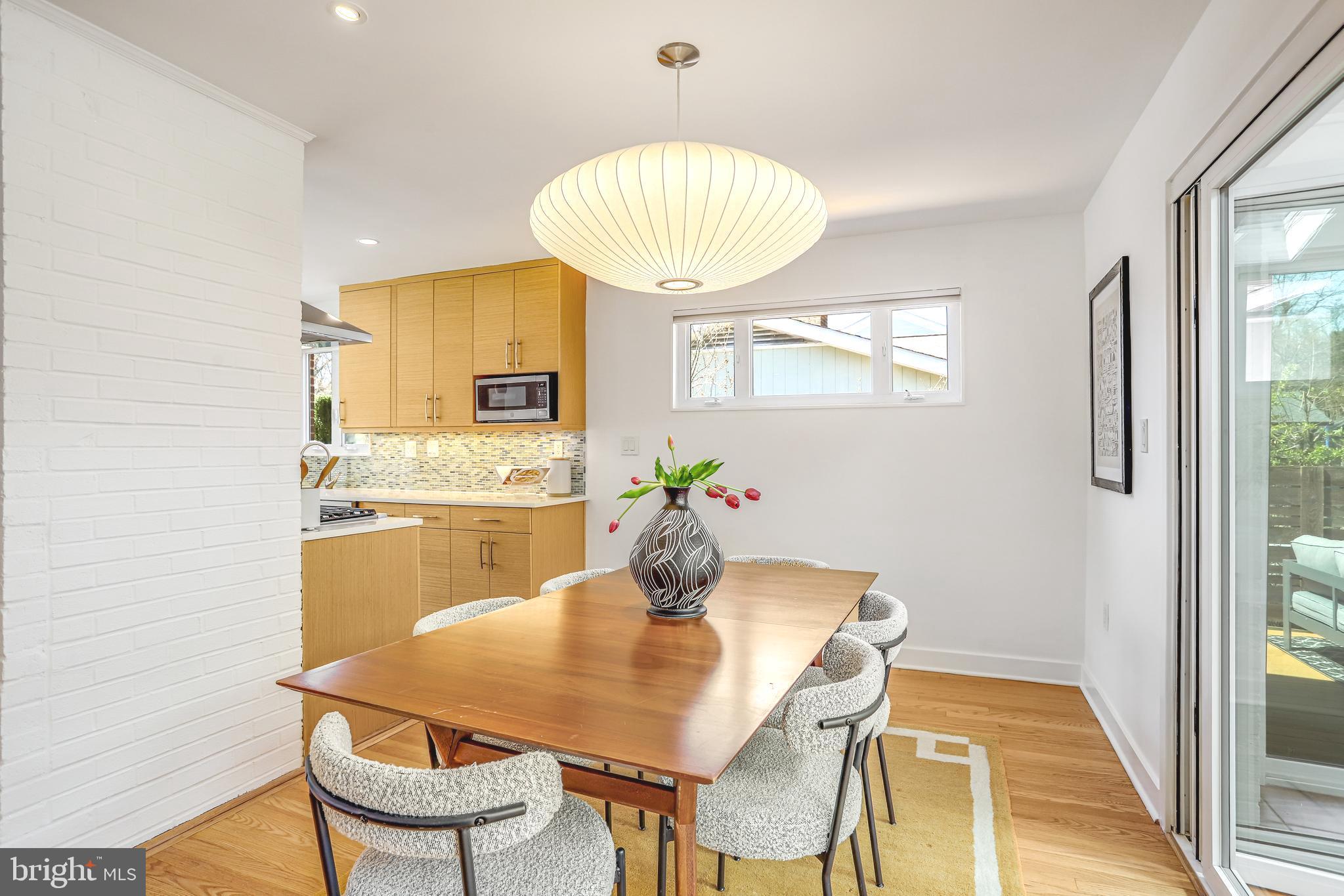 GREENWICH FOREST - Residential