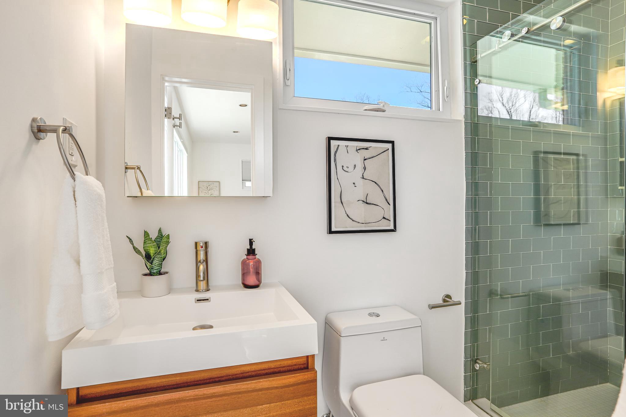 GREENWICH FOREST - Residential