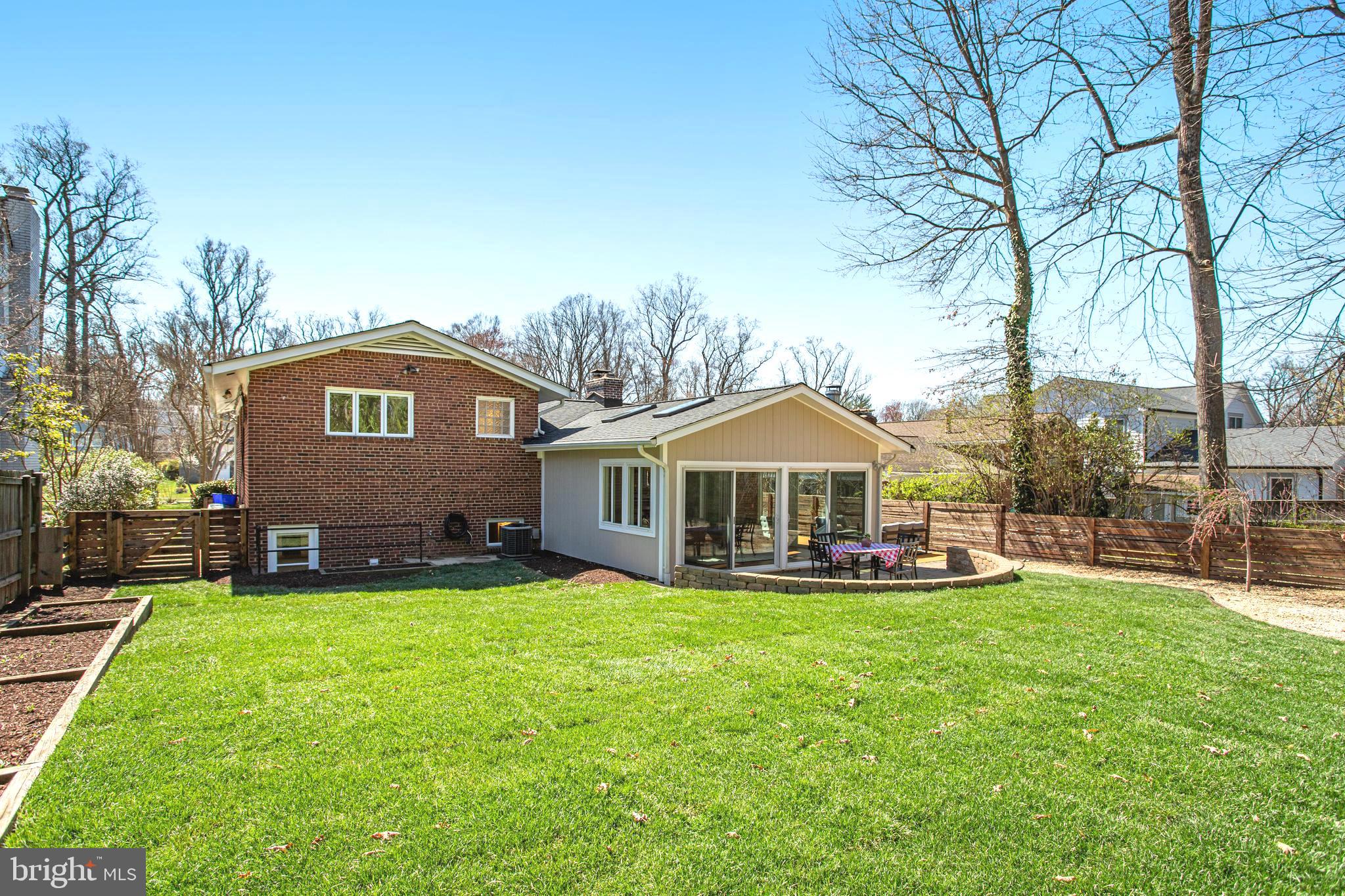 GREENWICH FOREST - Residential