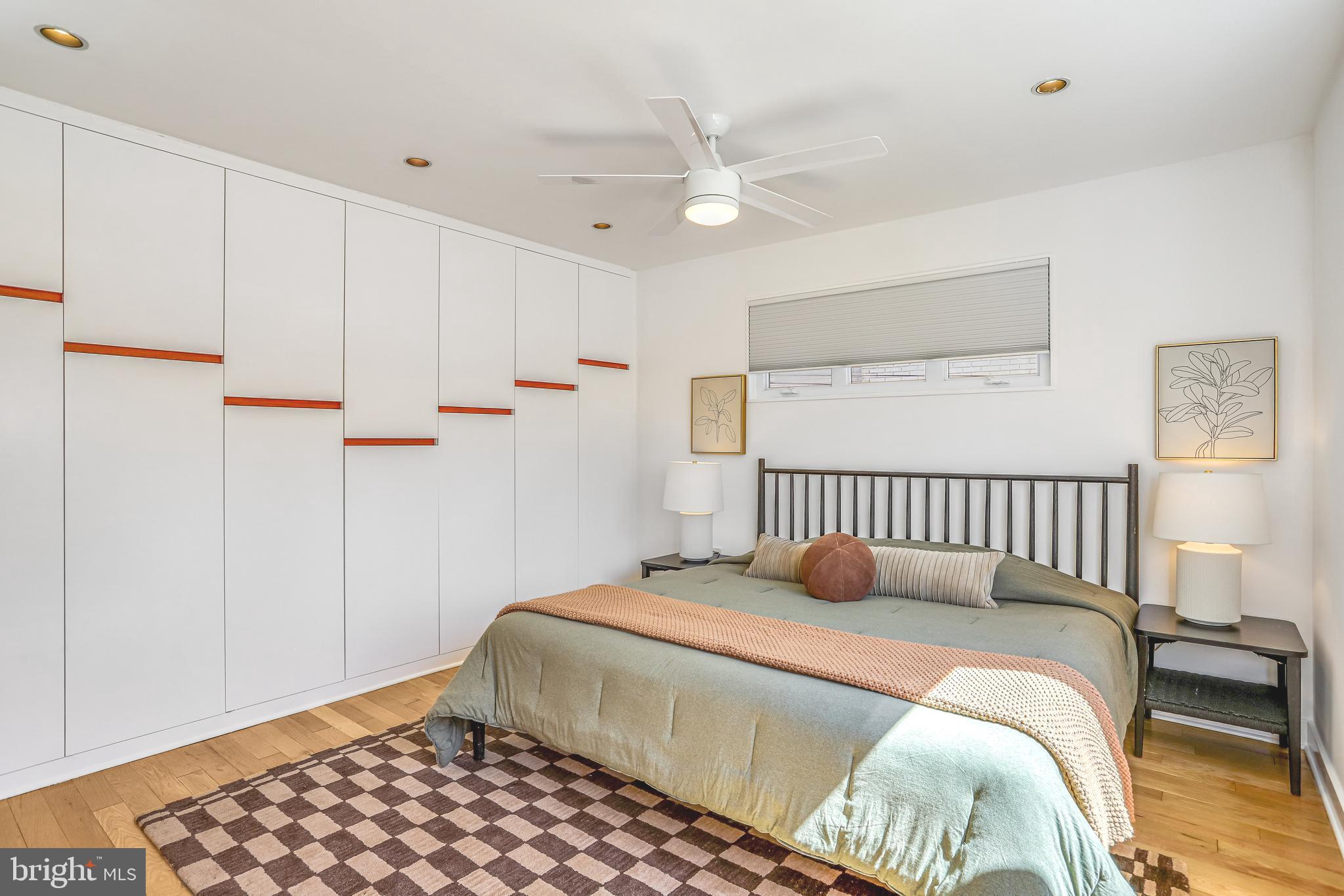 GREENWICH FOREST - Residential