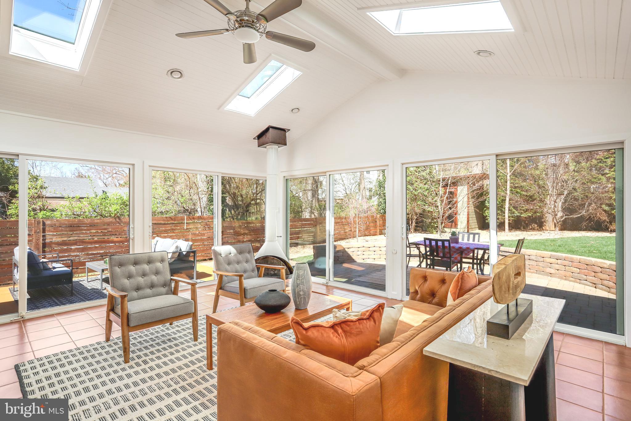 GREENWICH FOREST - Residential