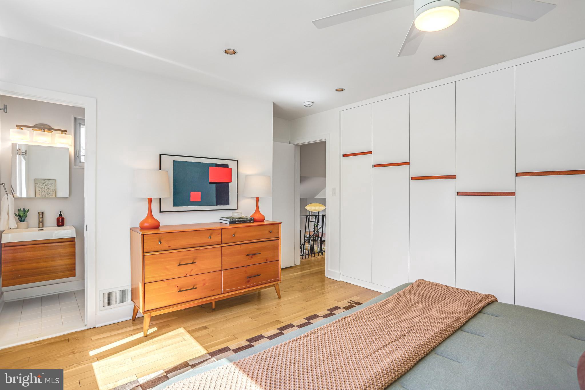 GREENWICH FOREST - Residential