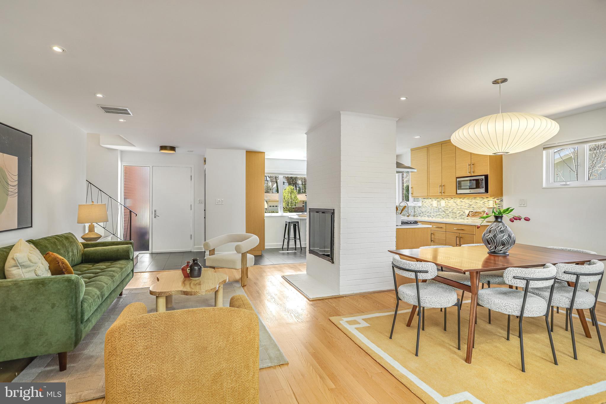 GREENWICH FOREST - Residential