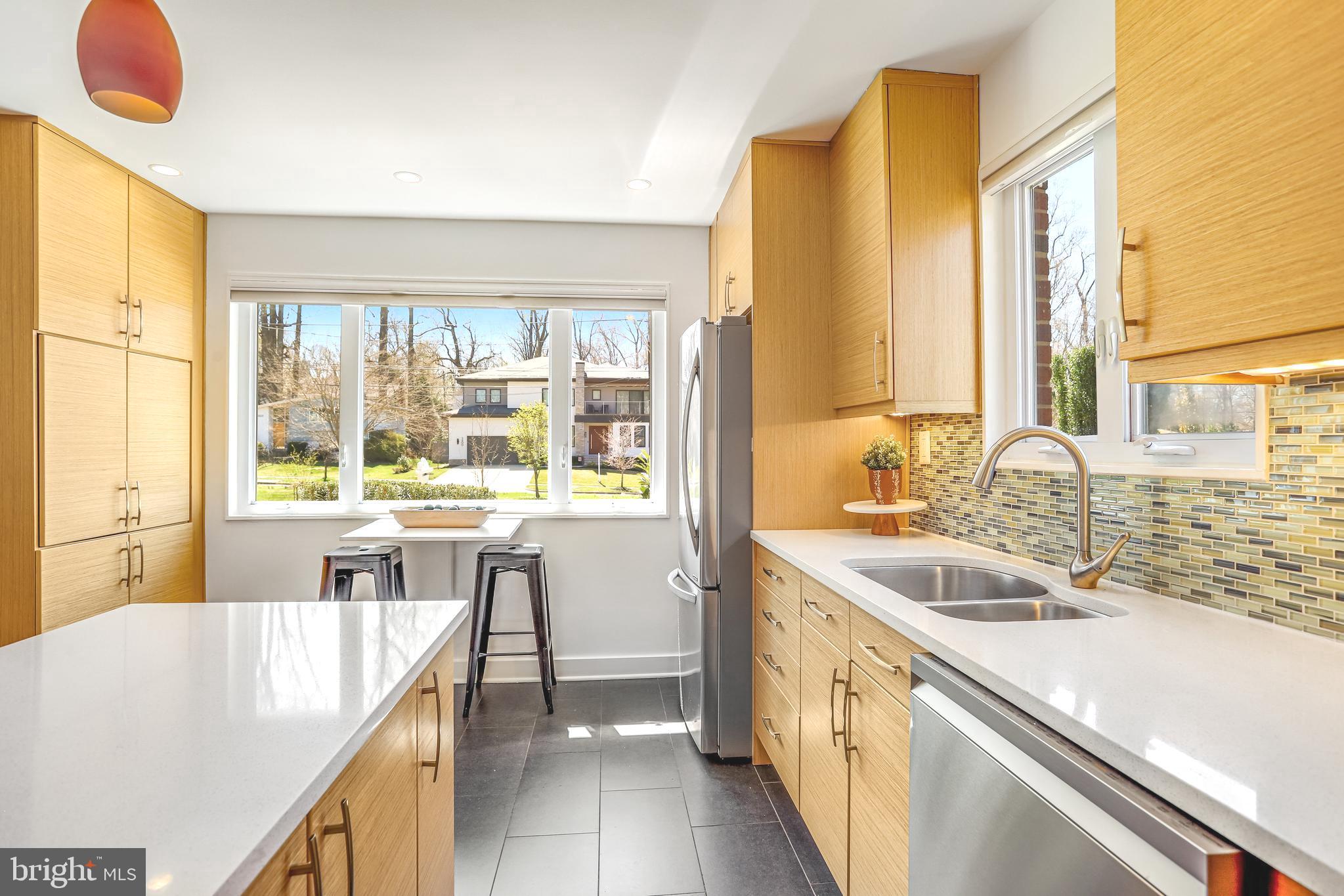 GREENWICH FOREST - Residential