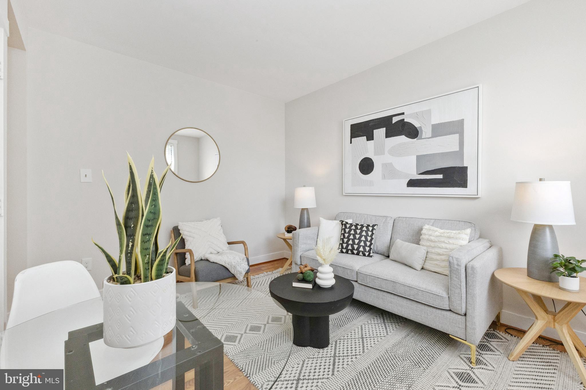 7 18TH STREET SE 208