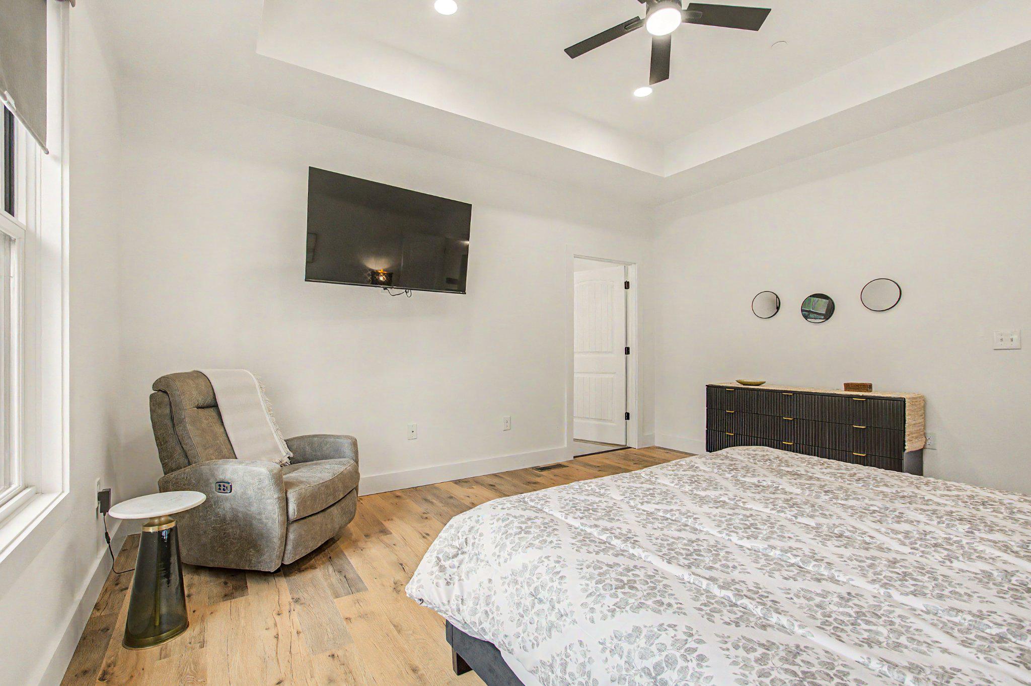 LODESTONE ON THE GOLF COURSE - Residential