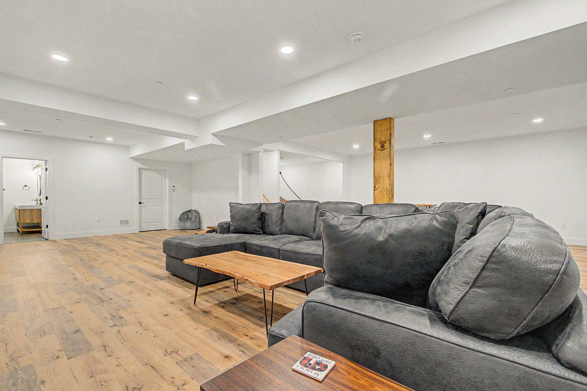 LODESTONE ON THE GOLF COURSE - Residential