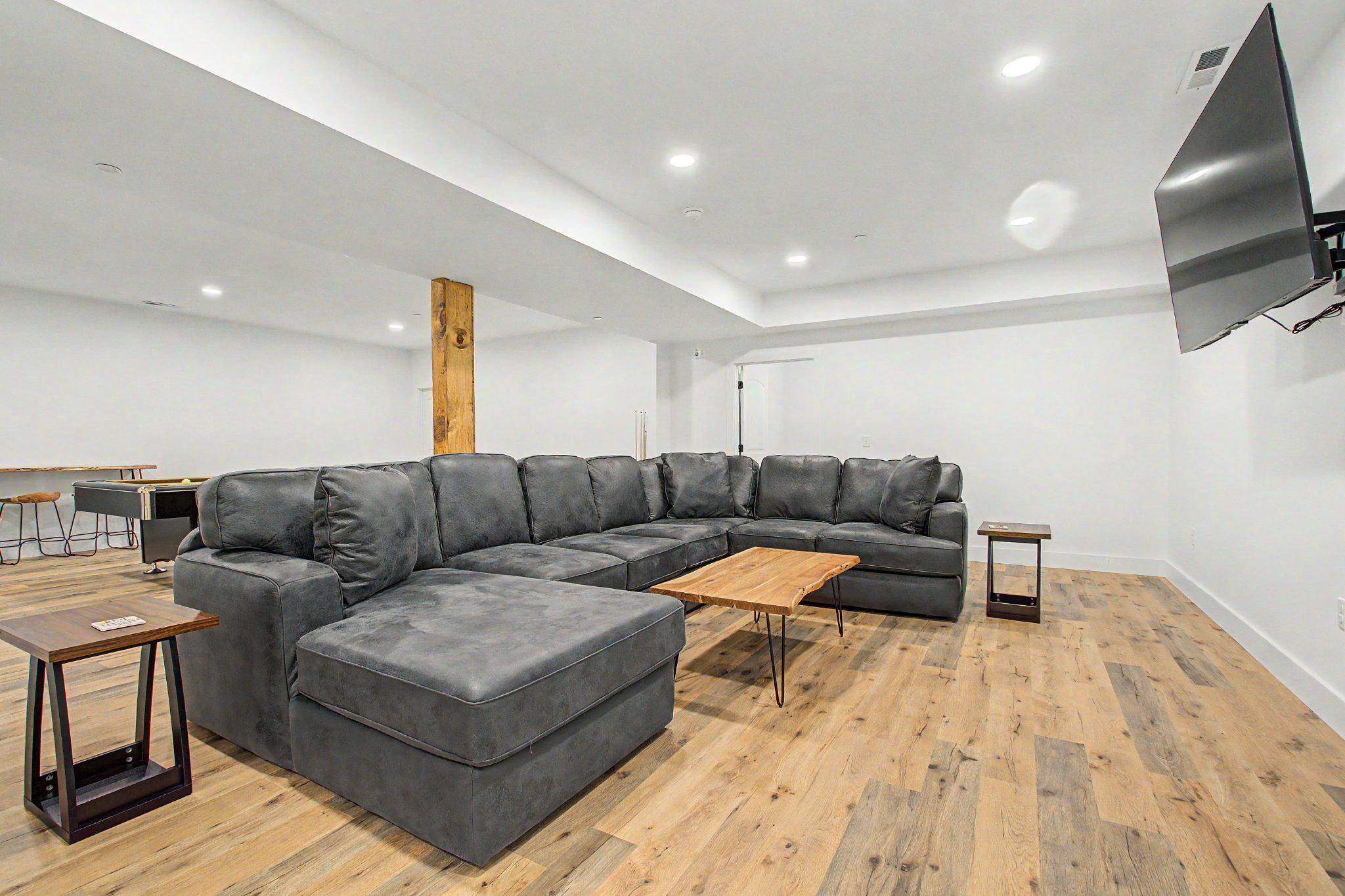 LODESTONE ON THE GOLF COURSE - Residential