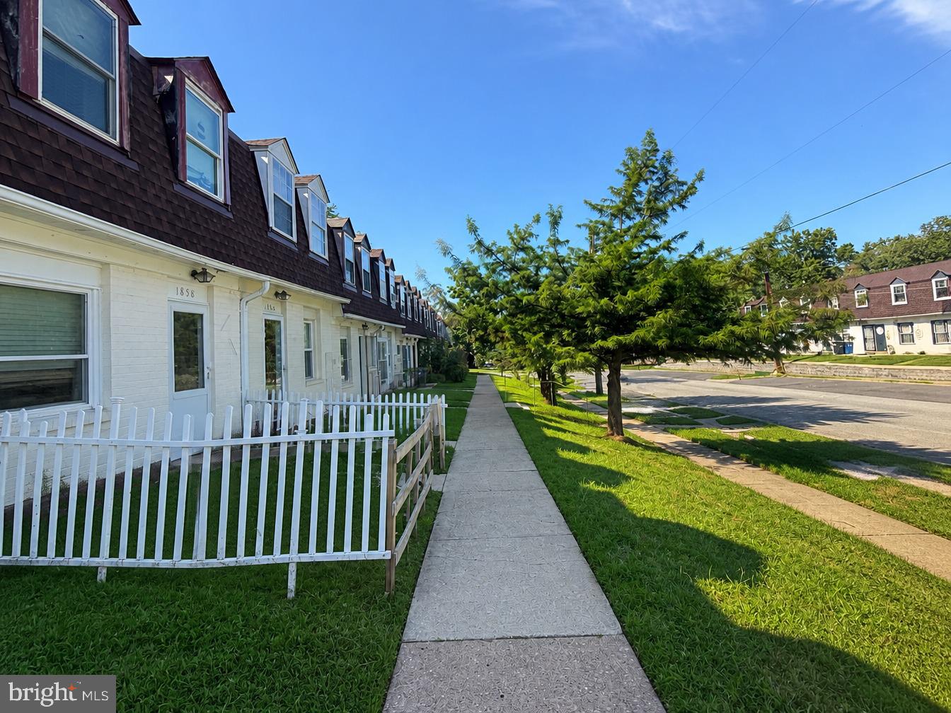 1856 DUTCH VILLAGE DRIVE R-271