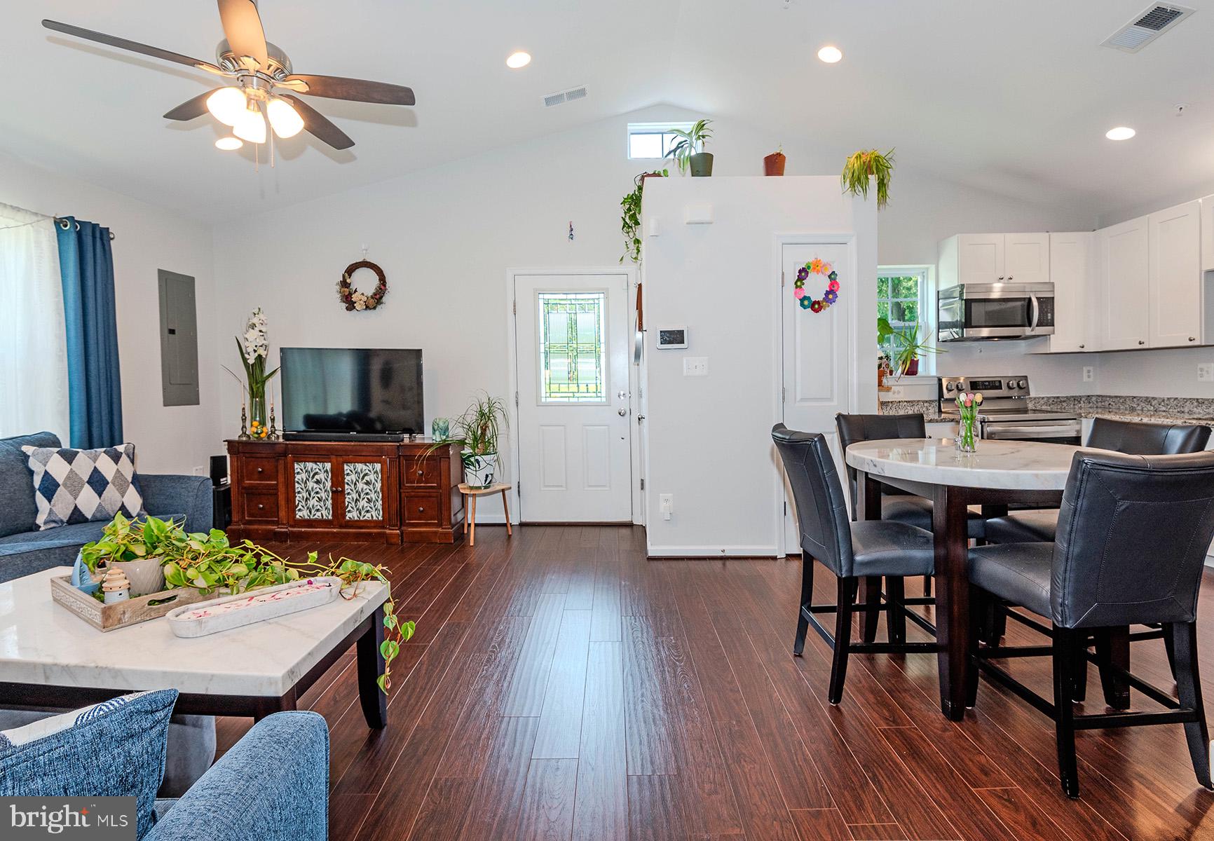 6414-A OAK STREET