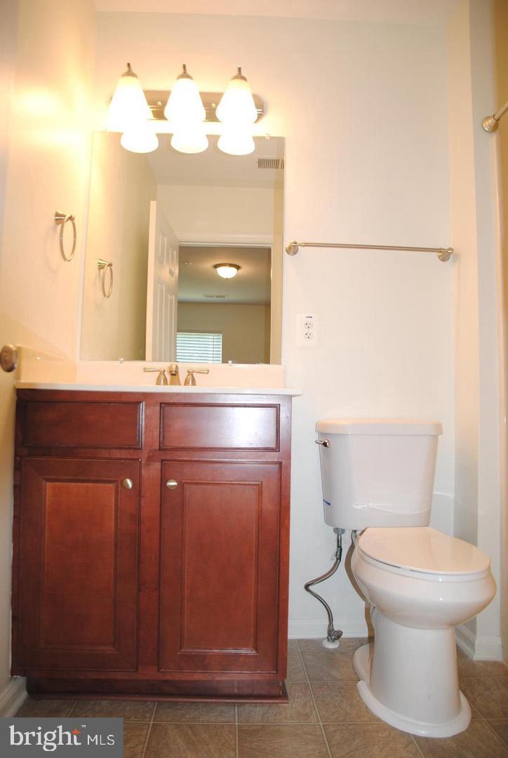 CARRIAGE POINTE AT AQUIA - Residential Lease