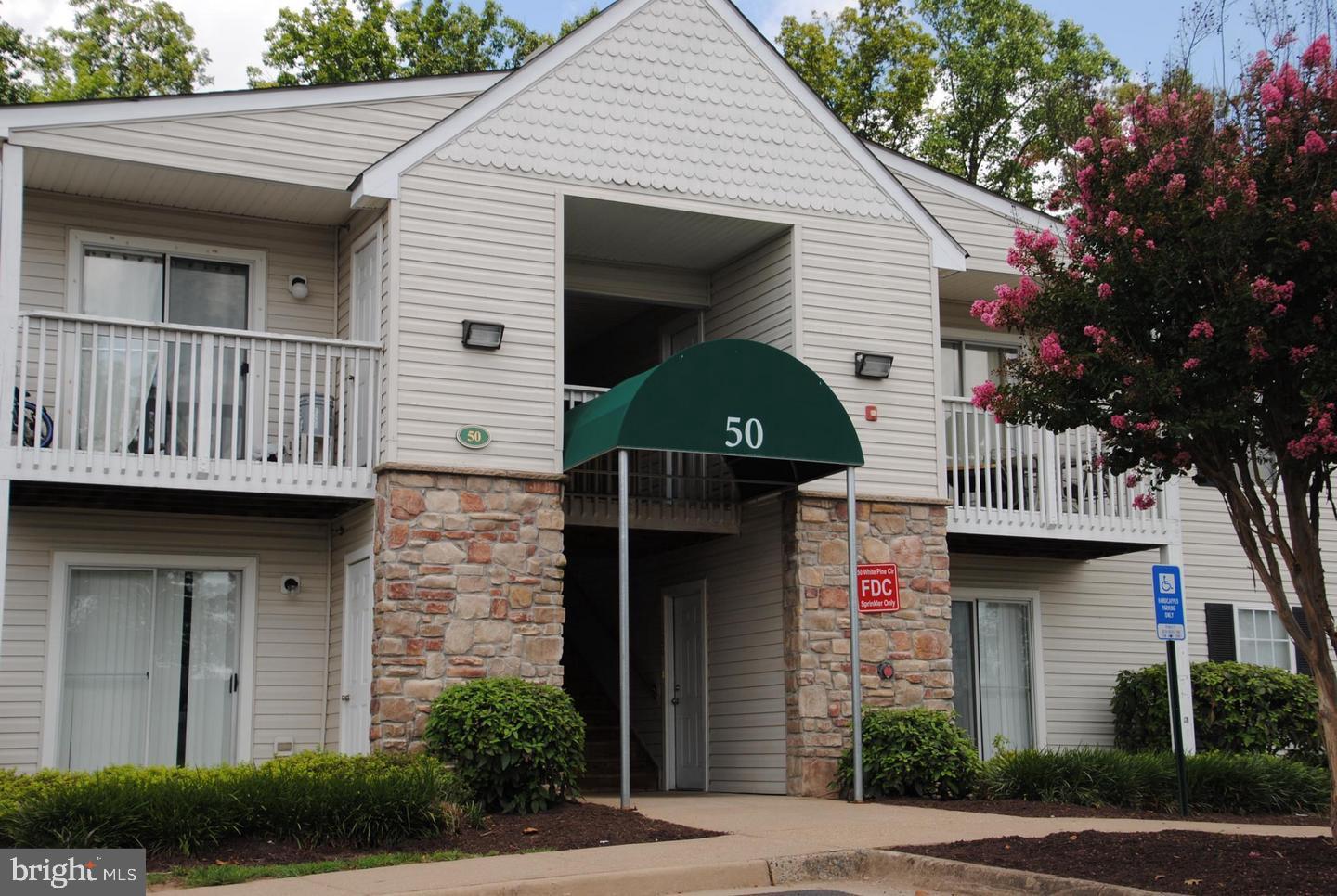 CARRIAGE POINTE AT AQUIA - Residential Lease