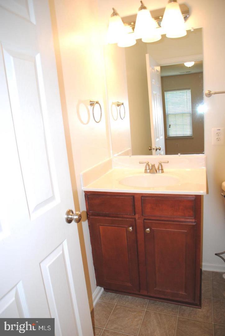 CARRIAGE POINTE AT AQUIA - Residential Lease