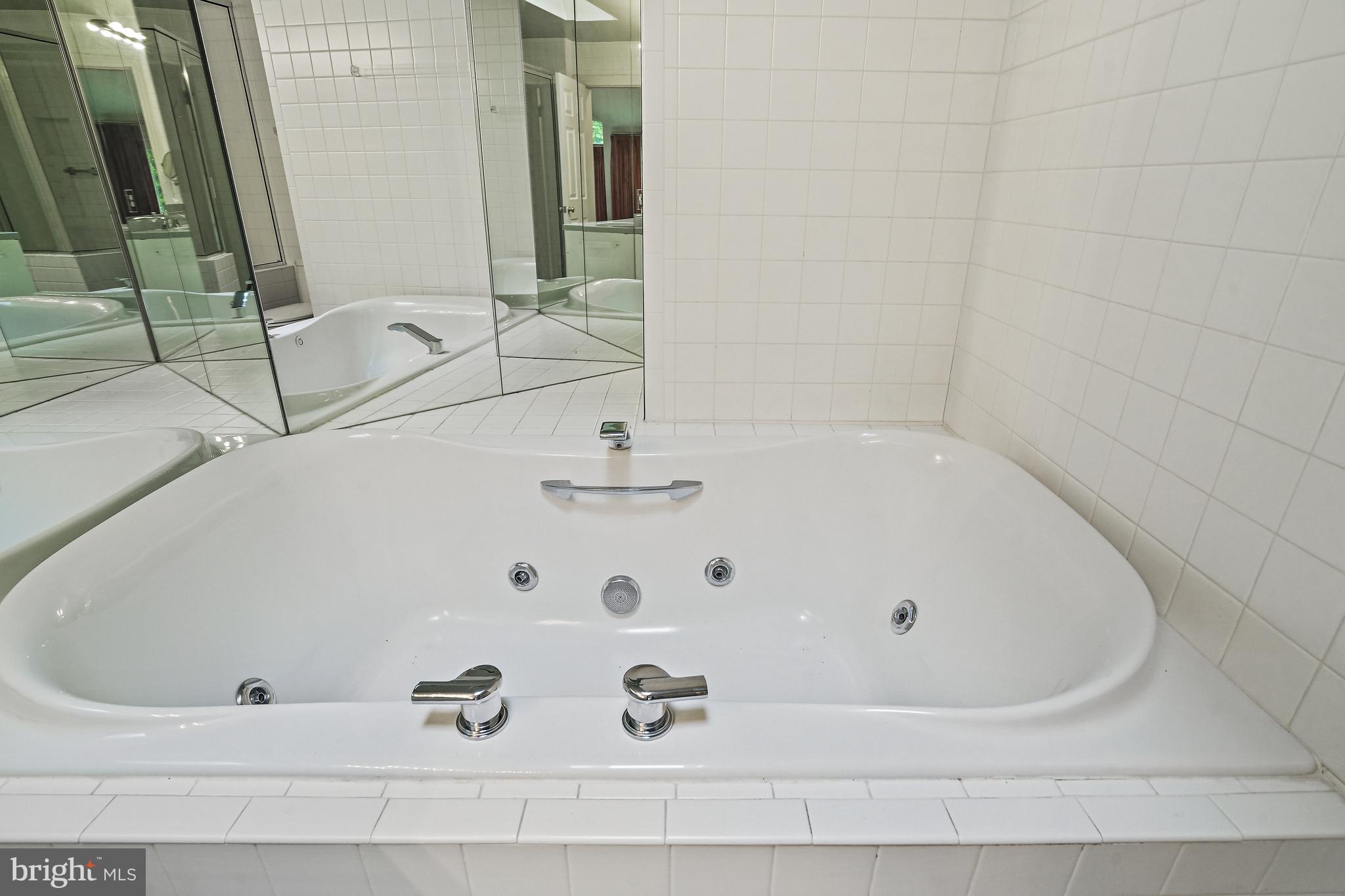 SOMERSET - Residential