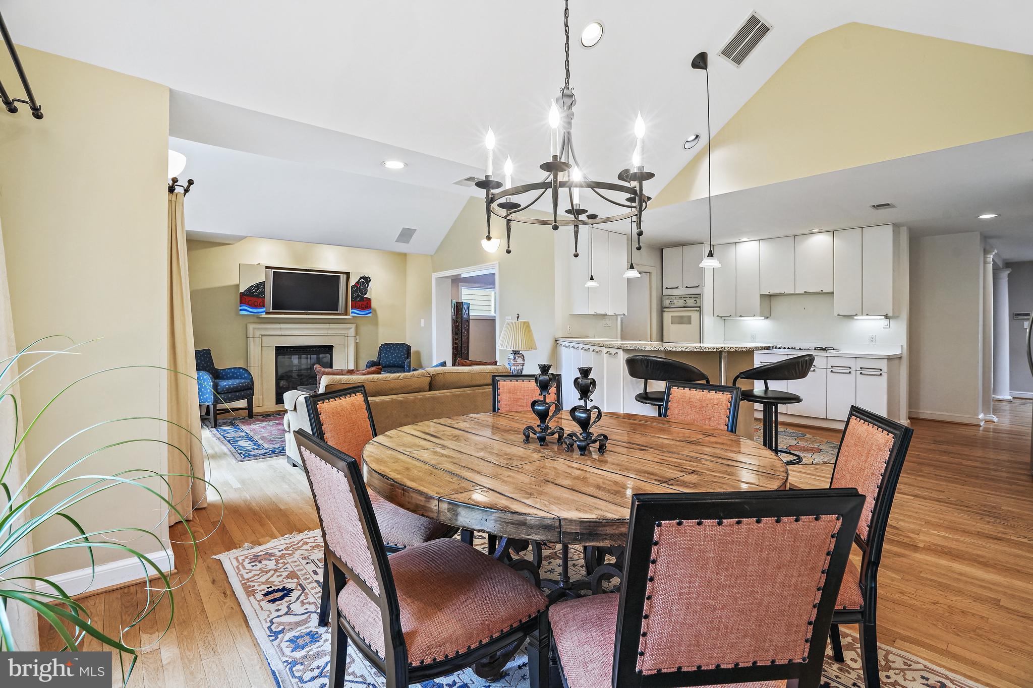 SOMERSET - Residential