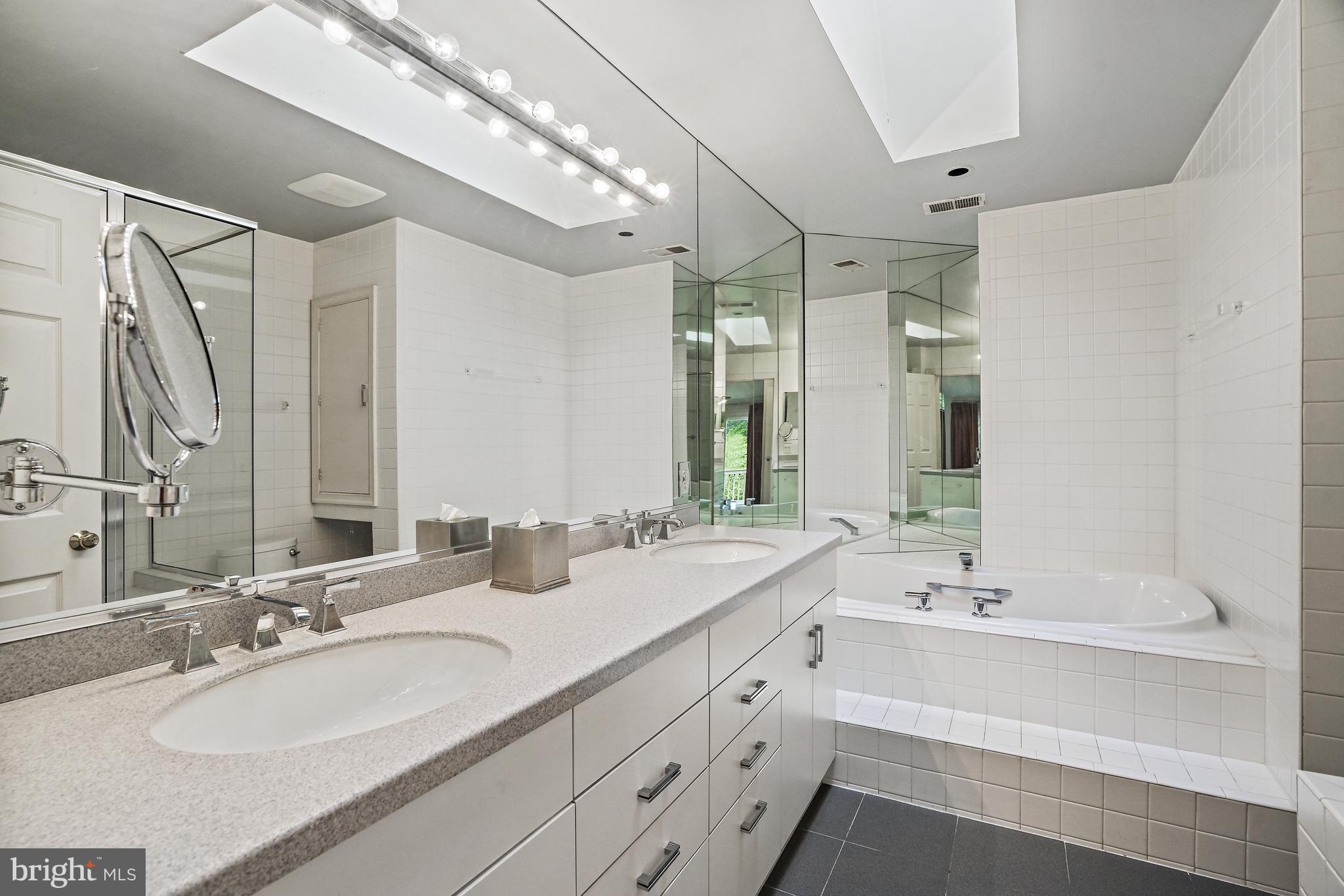 SOMERSET - Residential