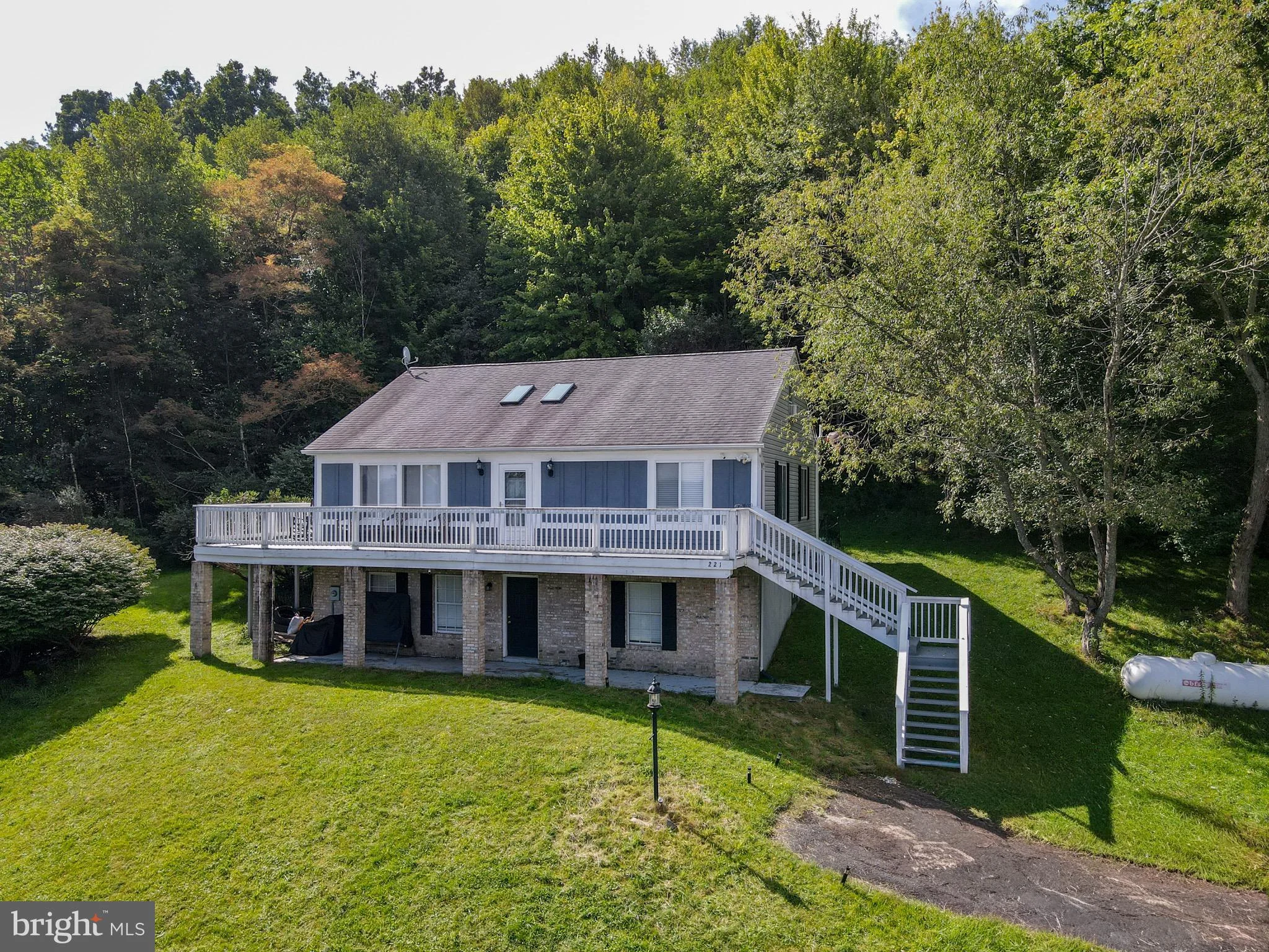 221 Settlers Pass, Mc Henry, MD, 21541