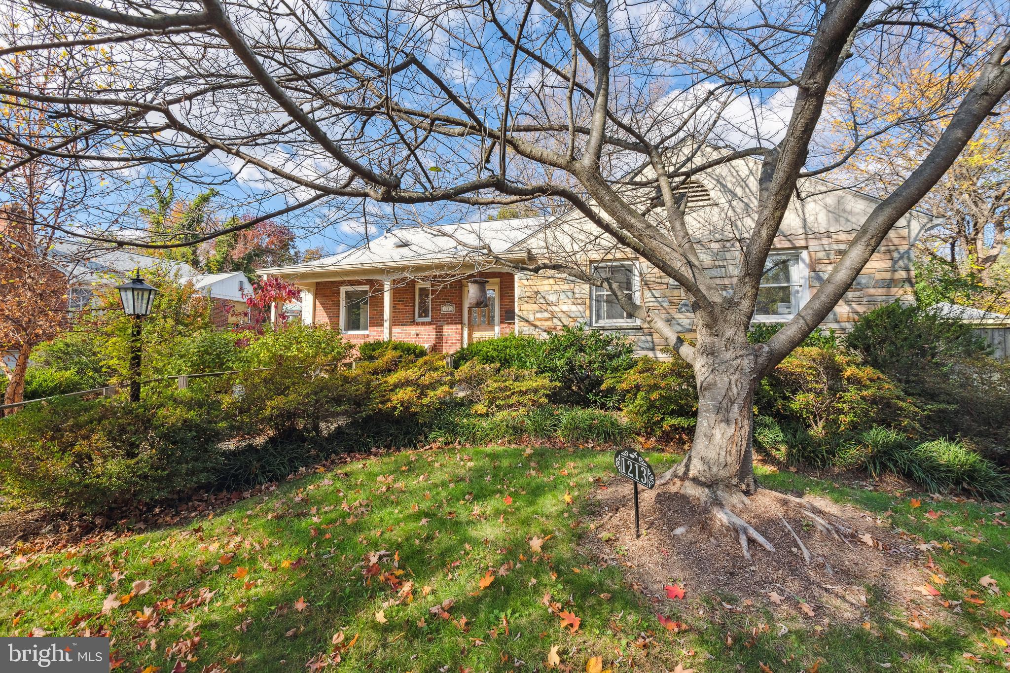 WOODSIDE PARK - Residential