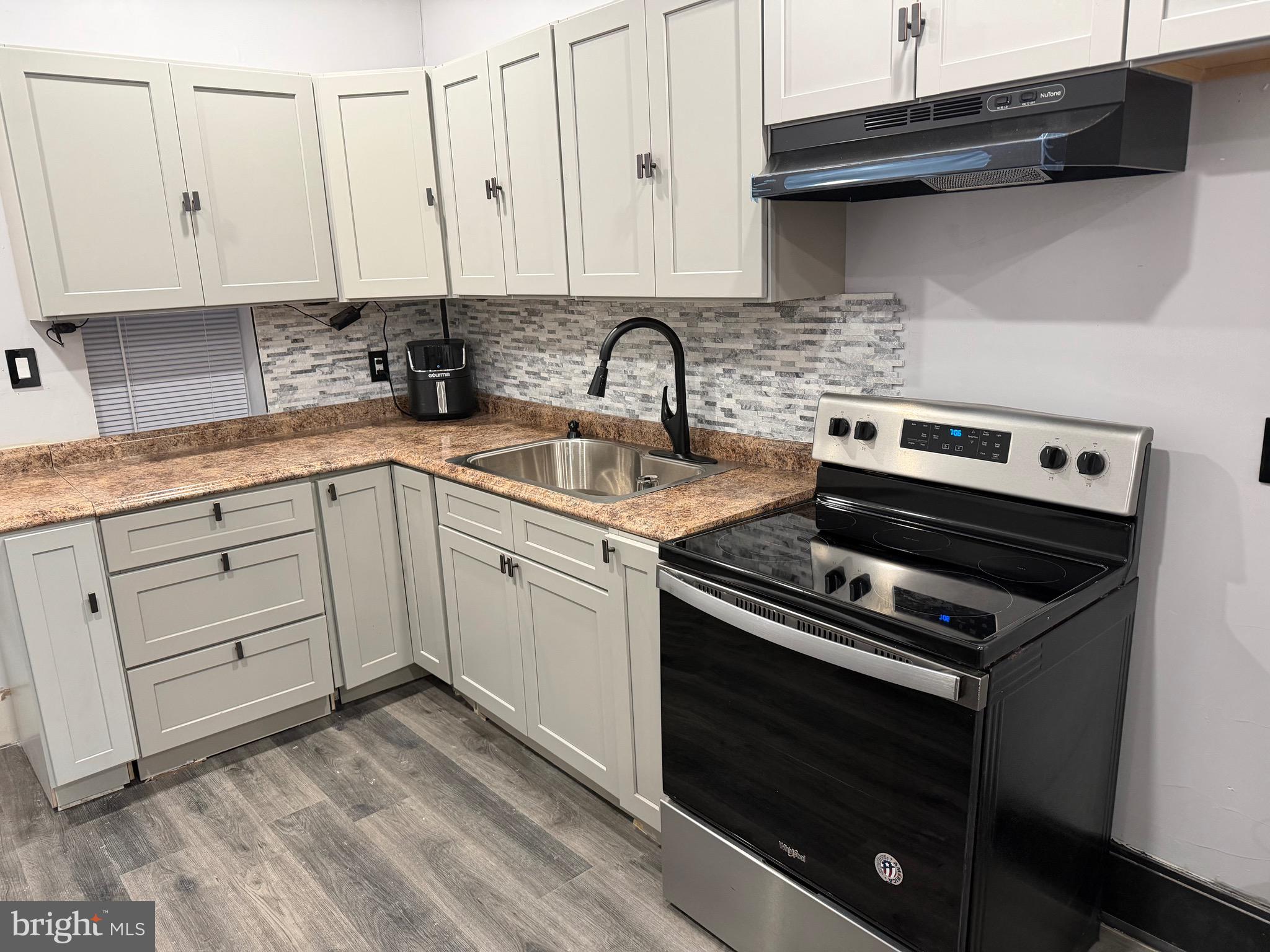 PHILADELPHIA - Residential