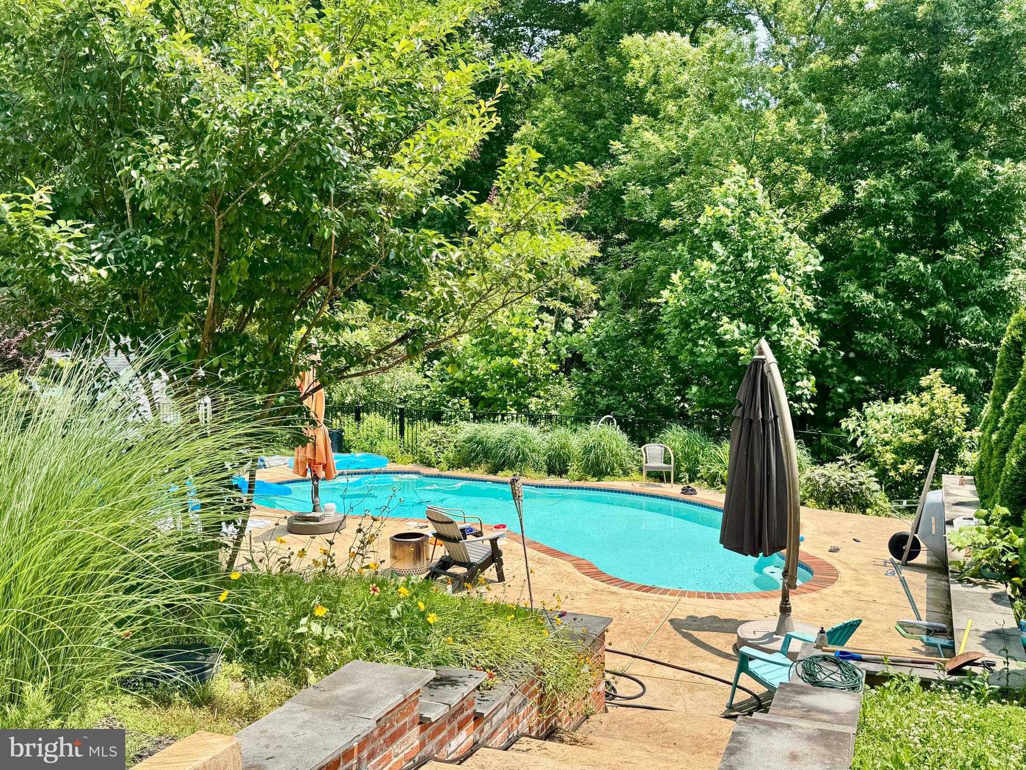 417 N BROOK DRIVE