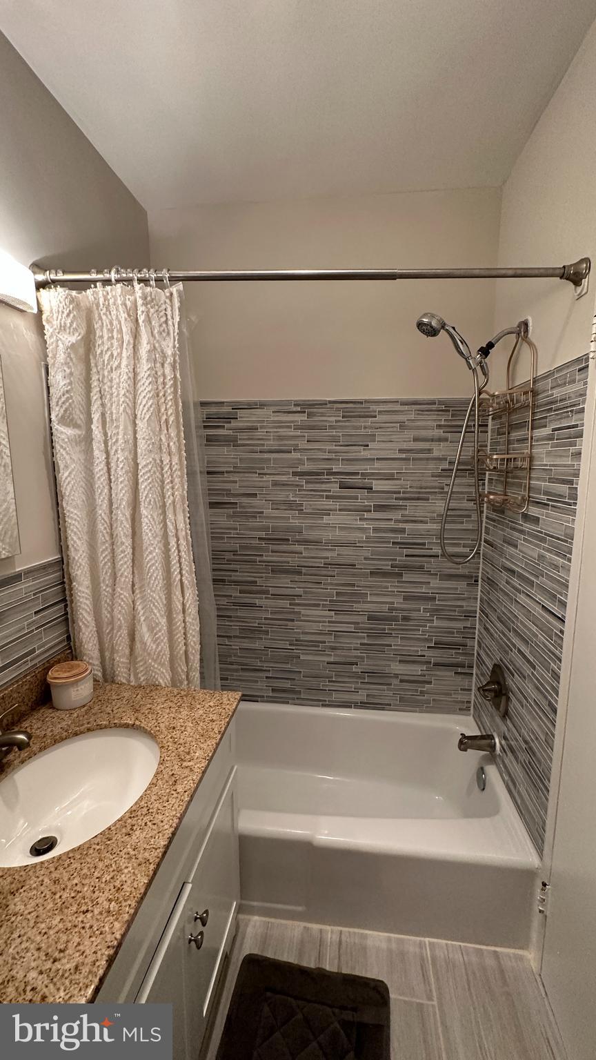 GROSVENOR PARK - Residential Lease