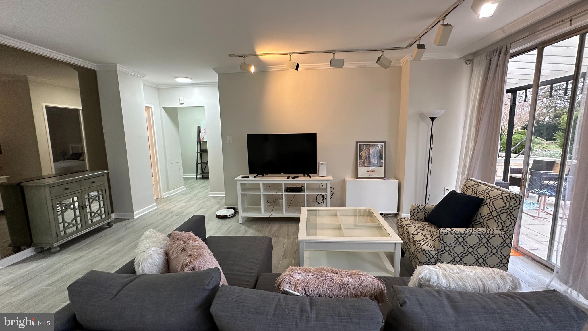 GROSVENOR PARK - Residential Lease